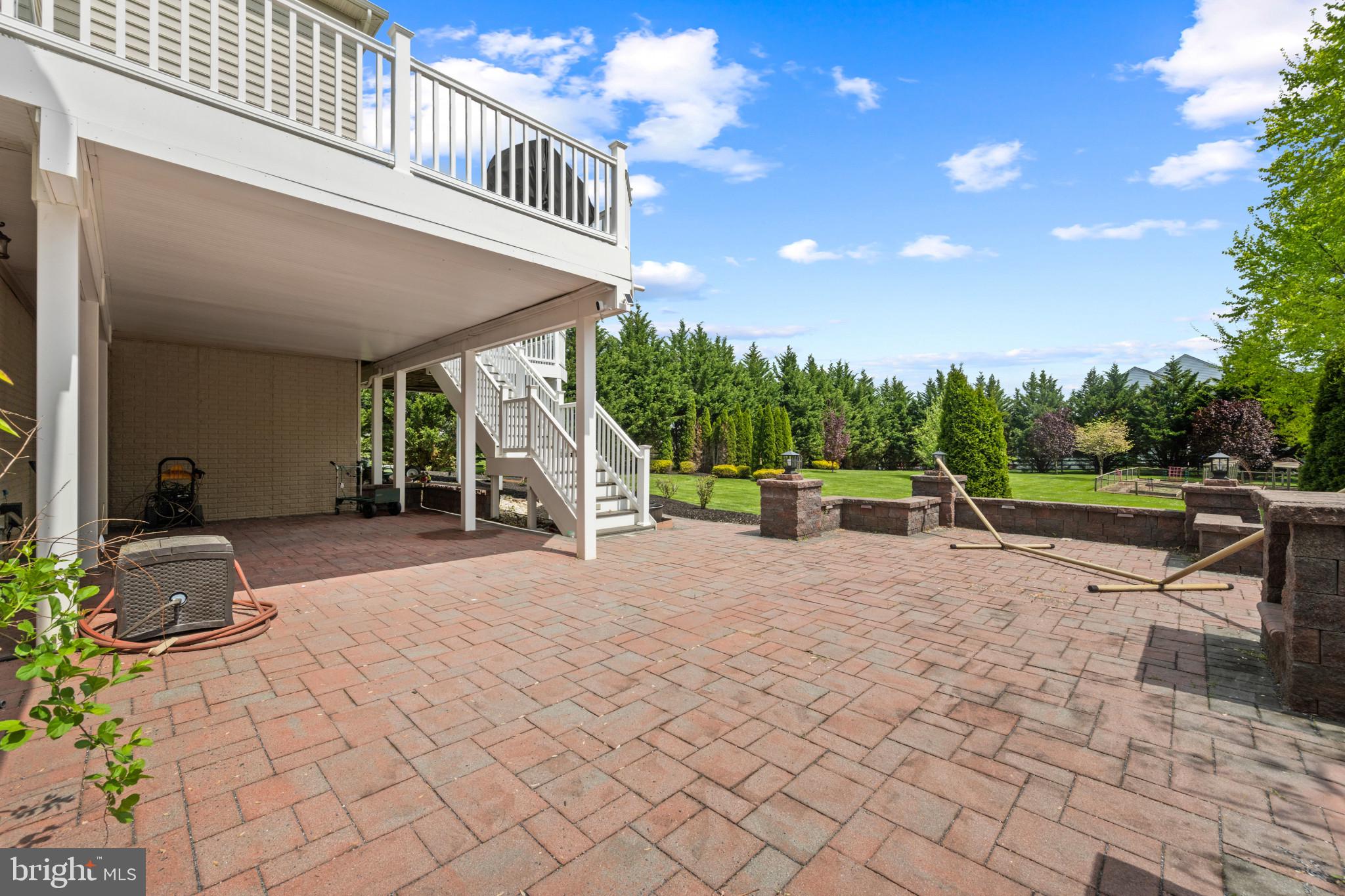 WARFIELD ESTATES - Residential