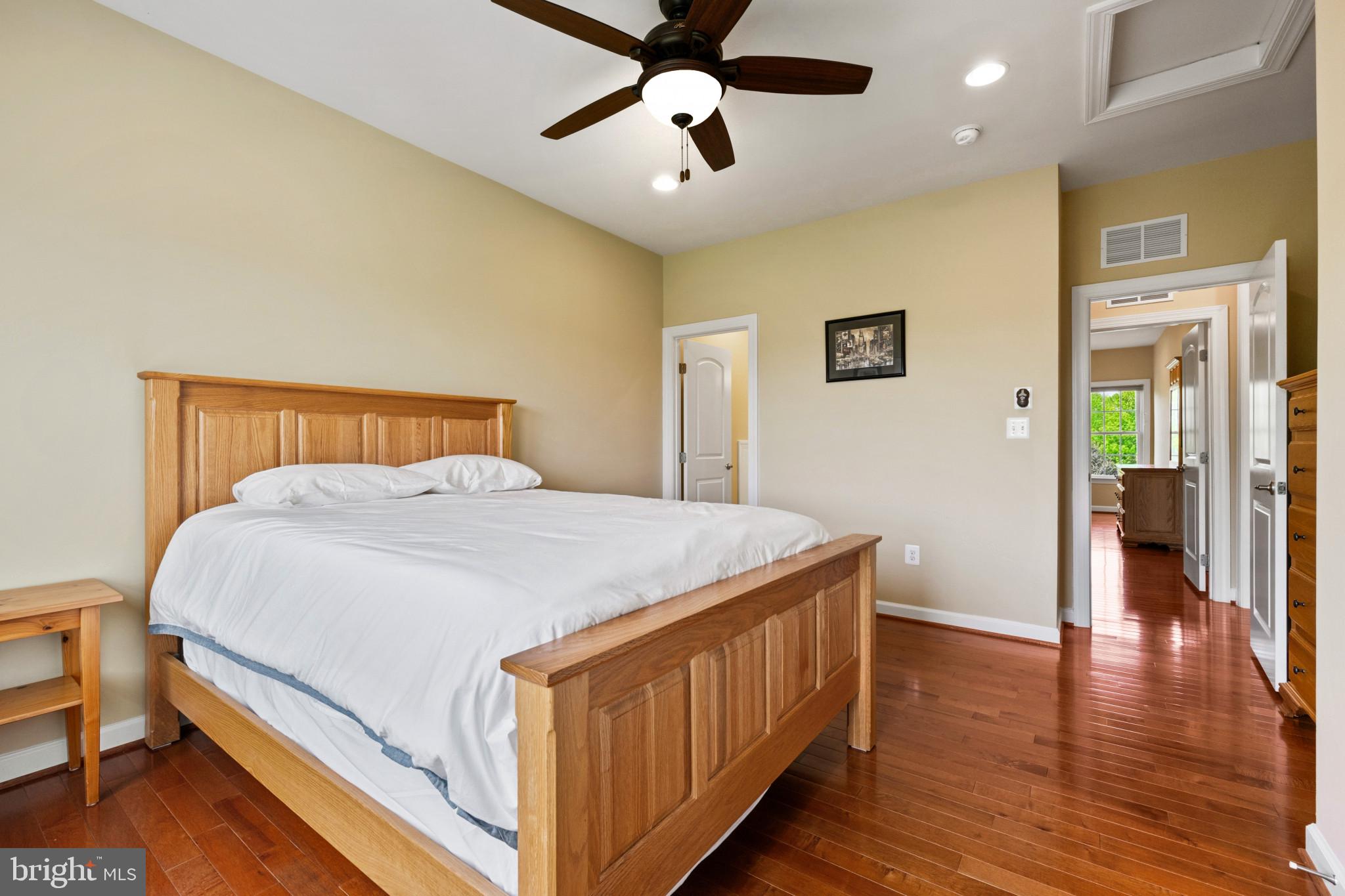 WARFIELD ESTATES - Residential