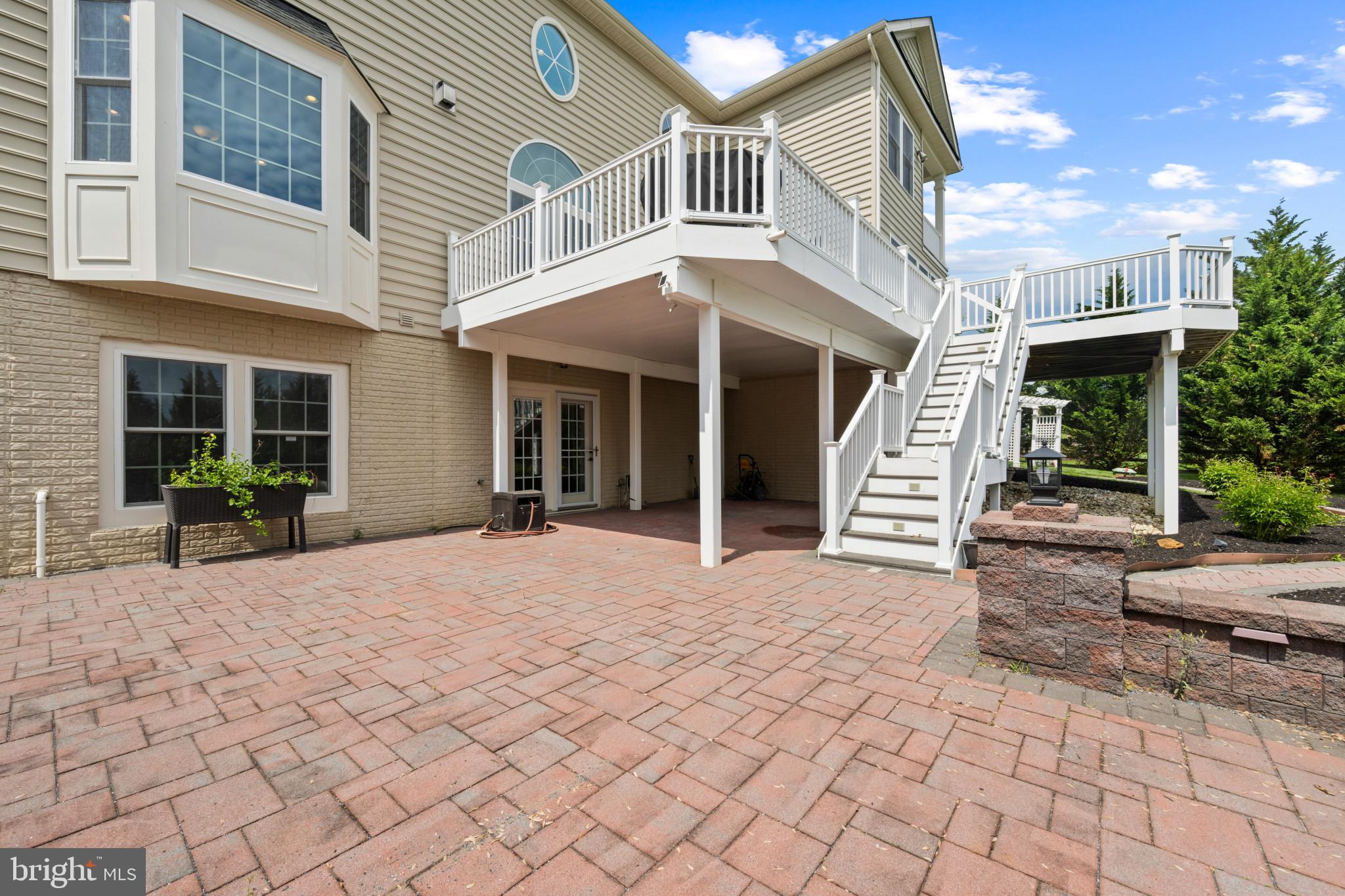 WARFIELD ESTATES - Residential