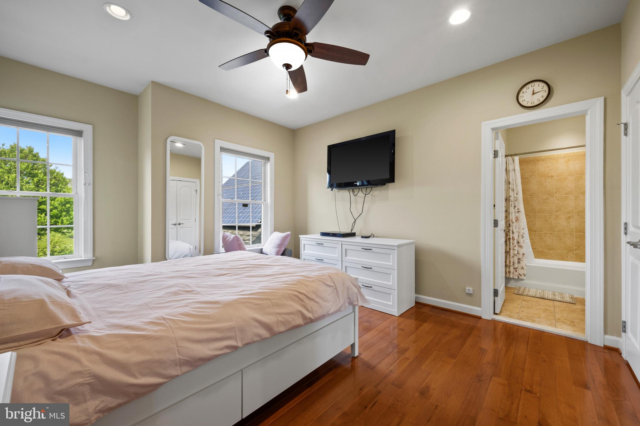 WARFIELD ESTATES - Residential