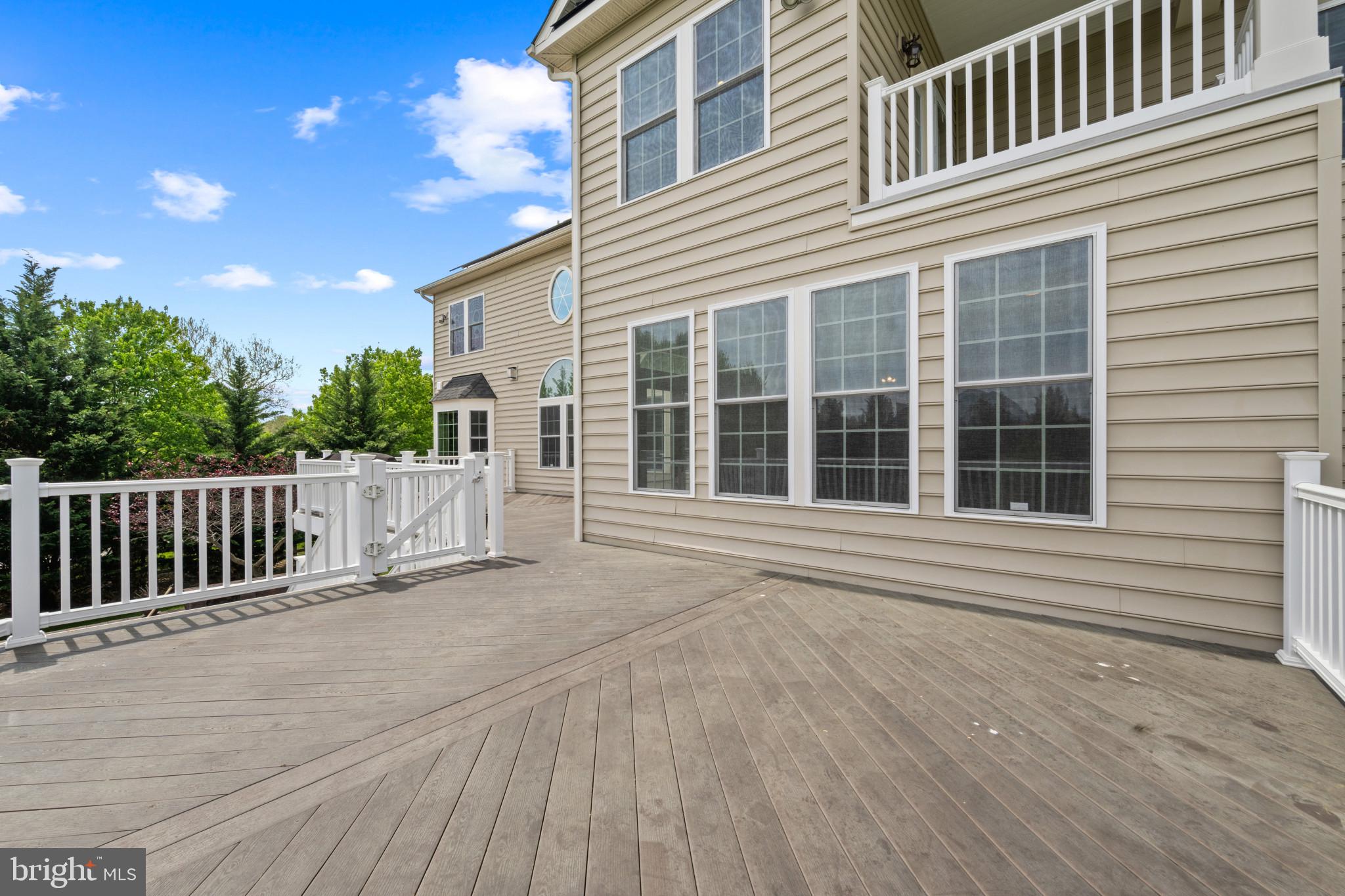 WARFIELD ESTATES - Residential