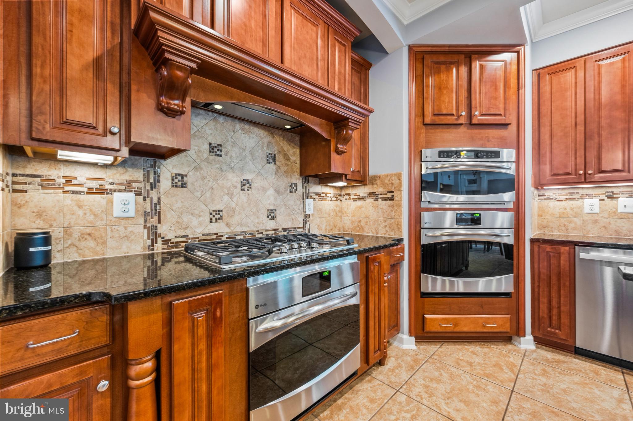 WARFIELD ESTATES - Residential