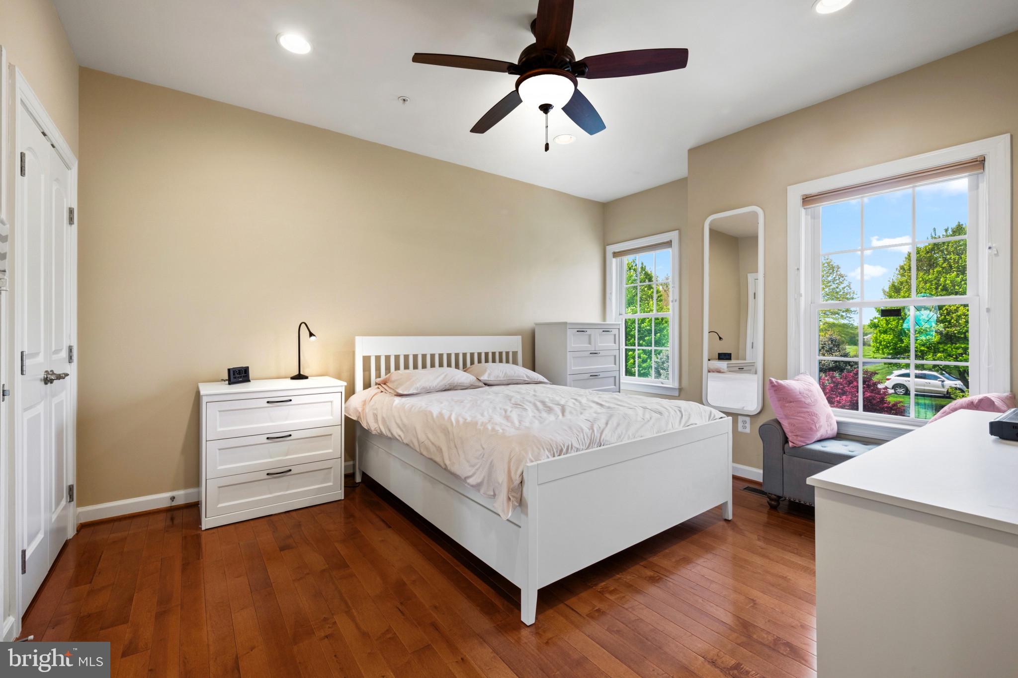 WARFIELD ESTATES - Residential