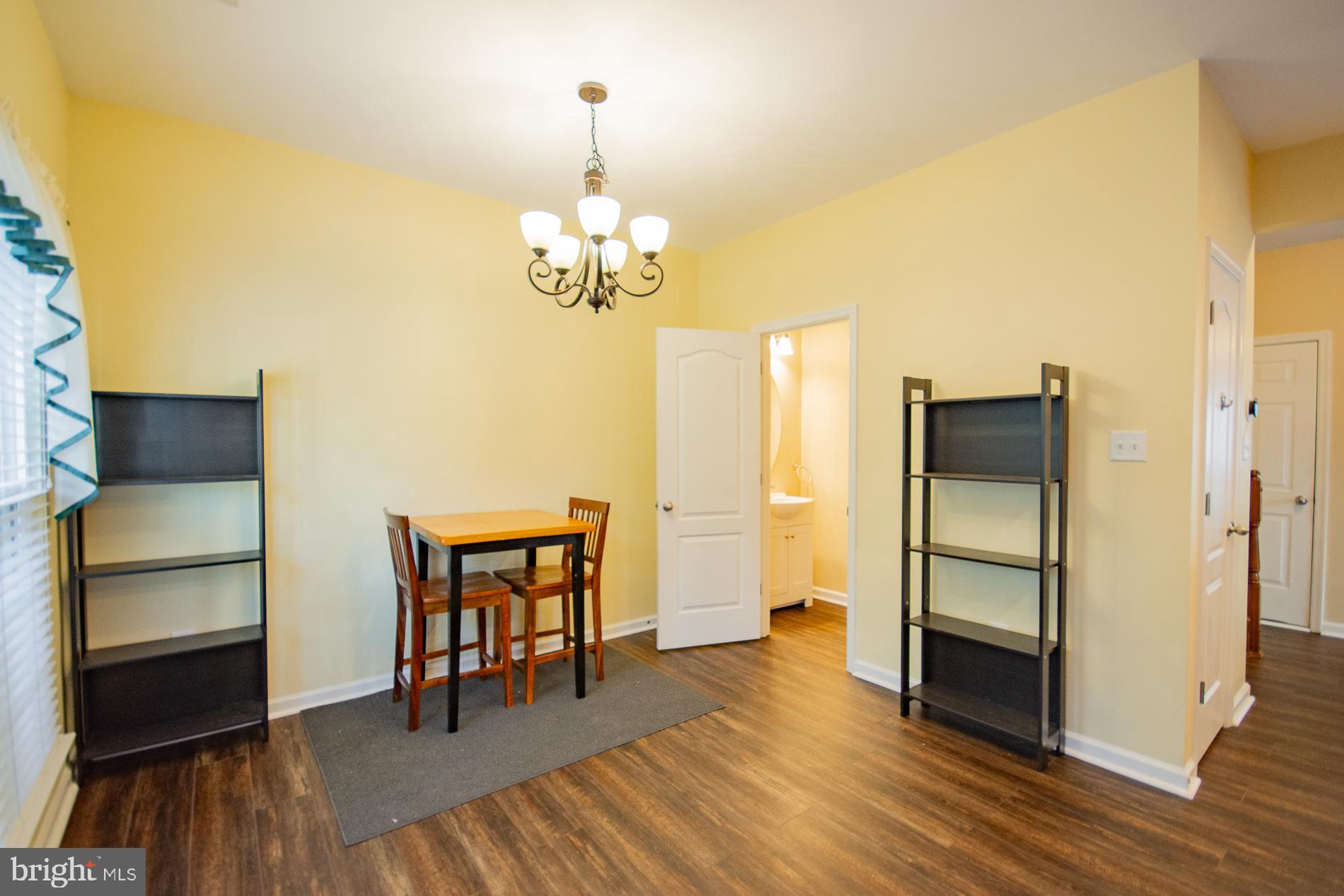 ARCHERS ROCK - Residential