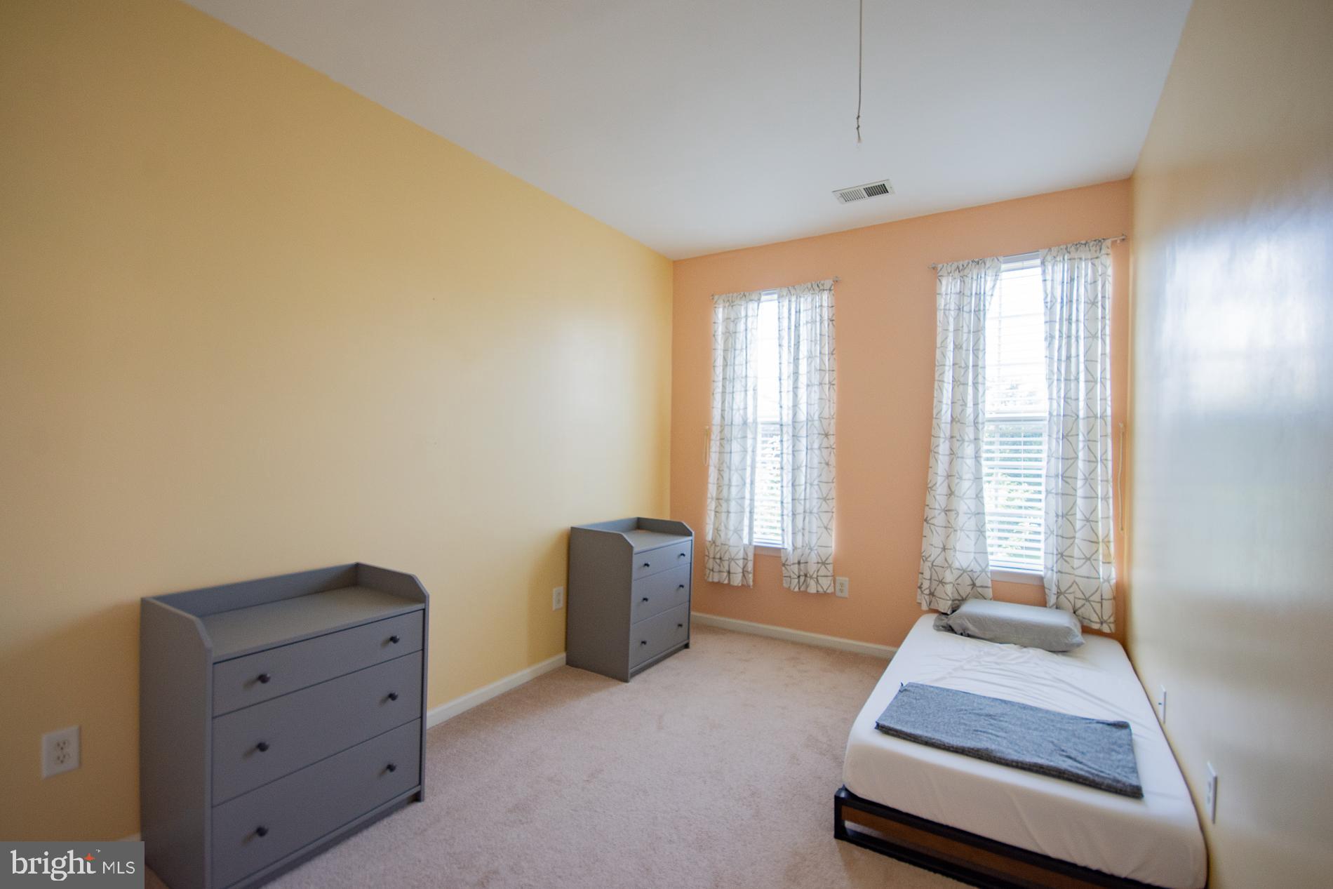 ARCHERS ROCK - Residential