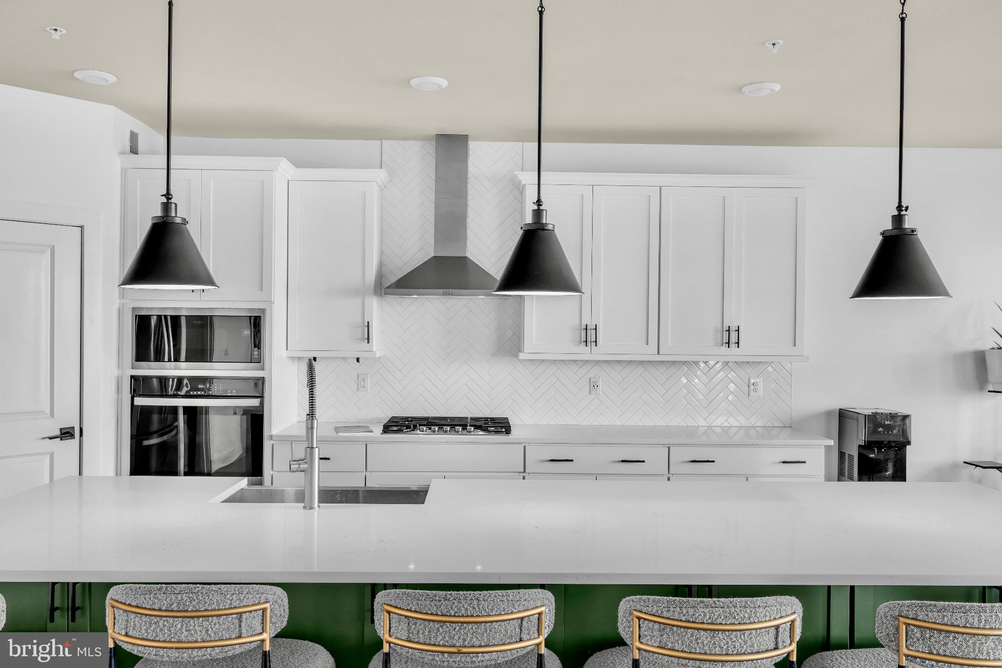 SOUTHLAKE - Residential