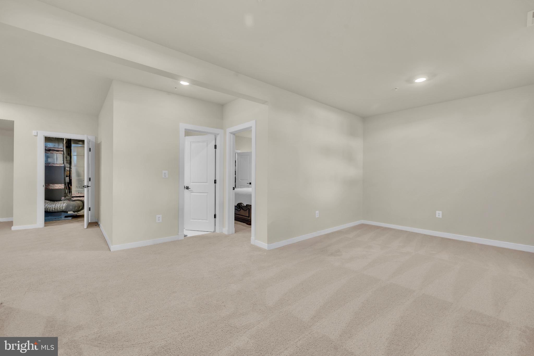 SOUTHLAKE - Residential