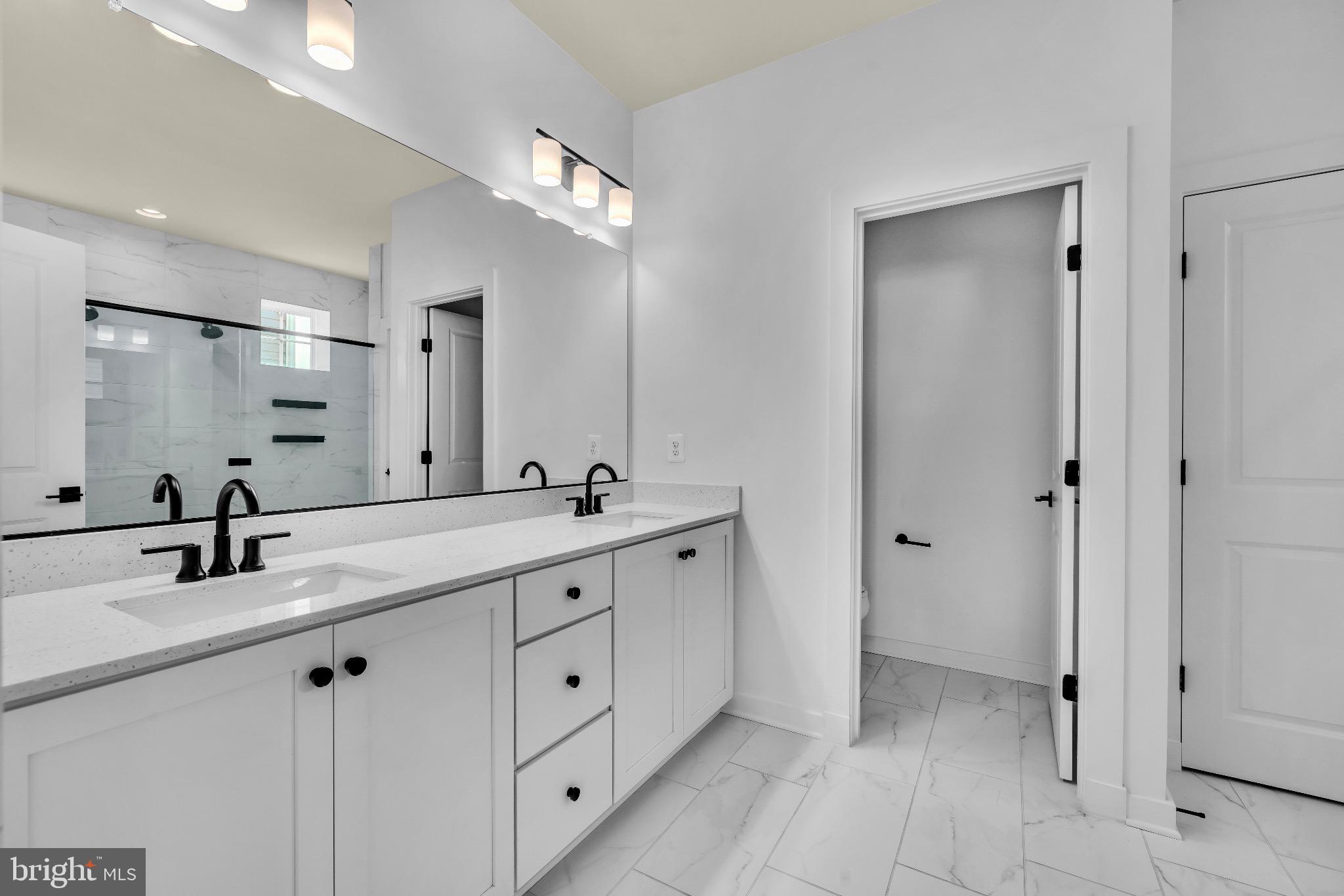 SOUTHLAKE - Residential