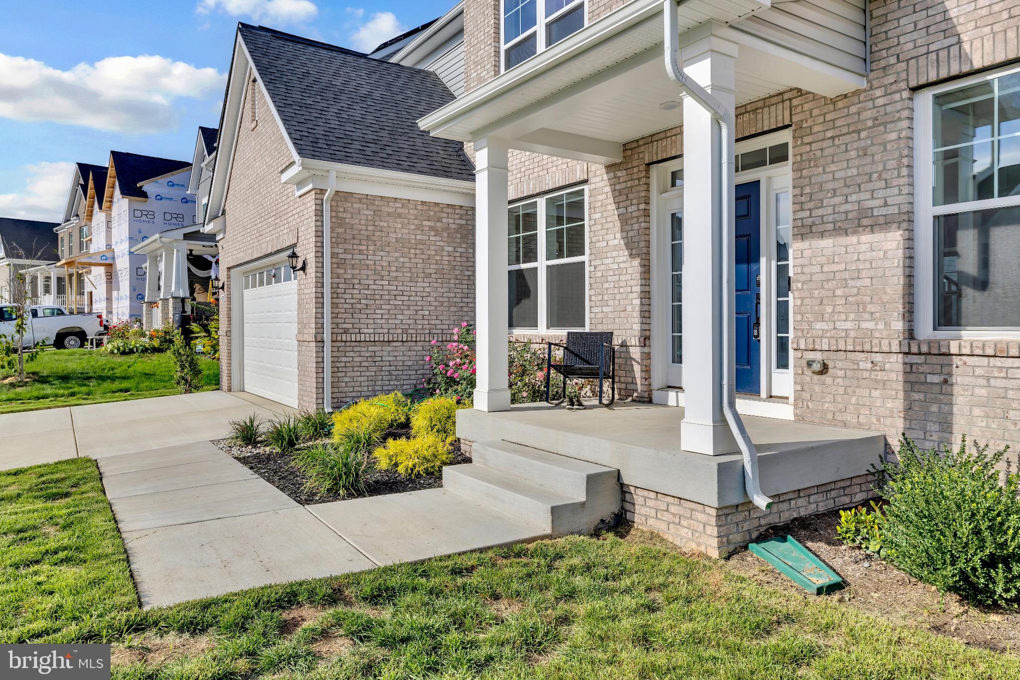 428 MEADOW CREEK DRIVE