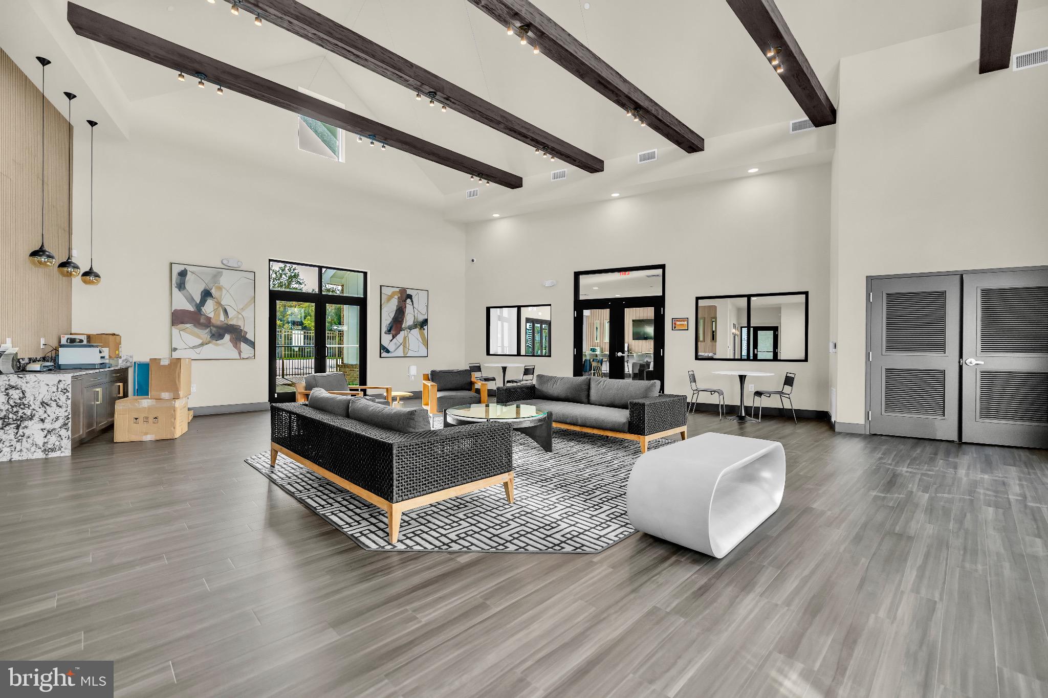 SOUTHLAKE - Residential