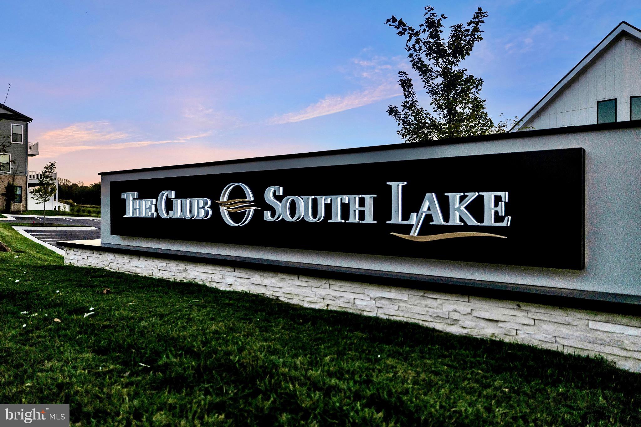 SOUTHLAKE - Residential