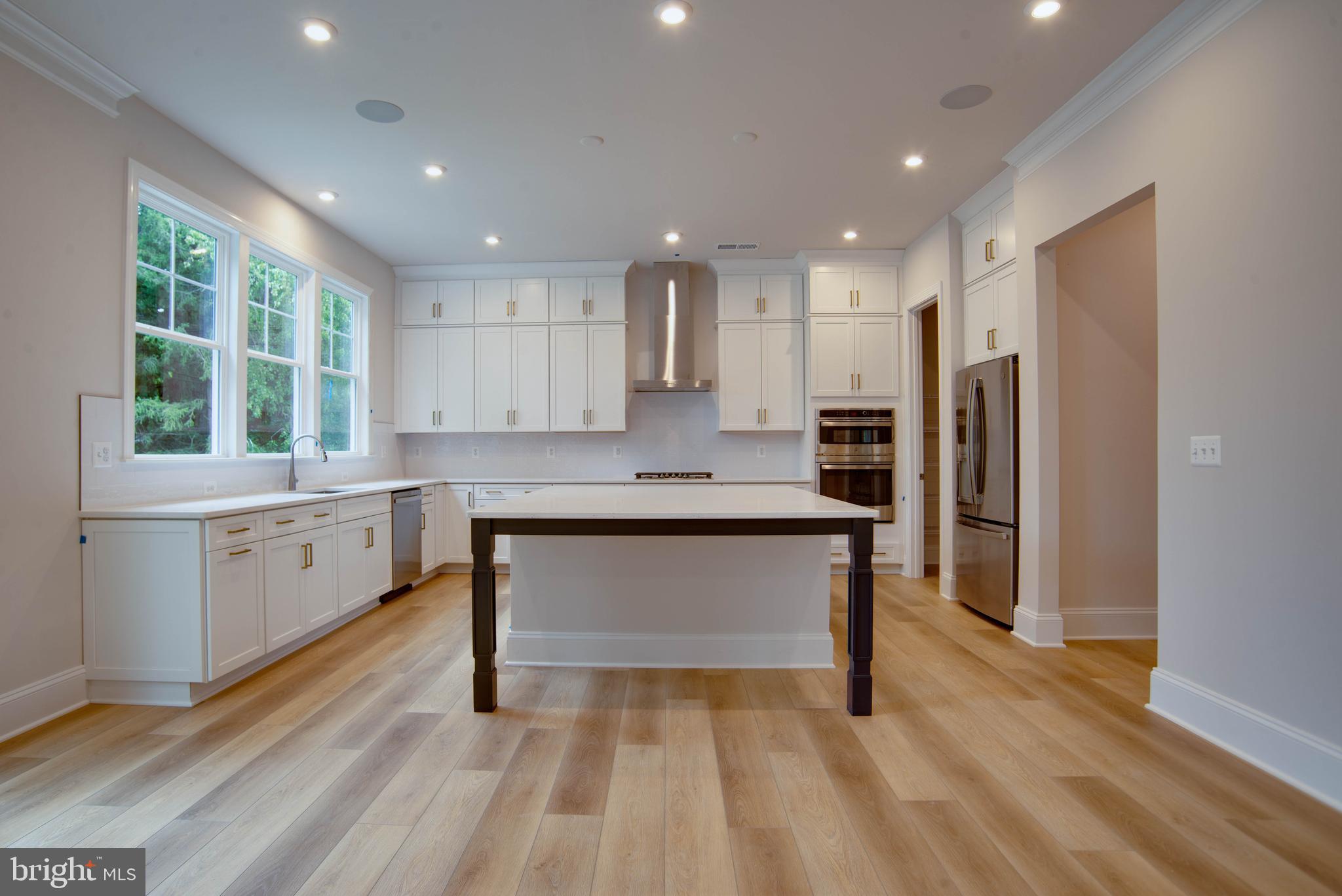 VIENNA WOODS - Residential