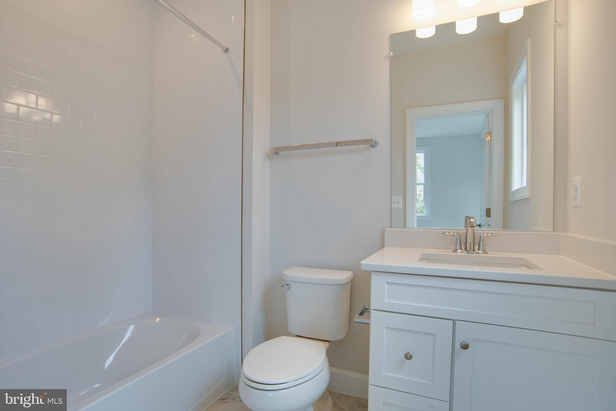 VIENNA WOODS - Residential