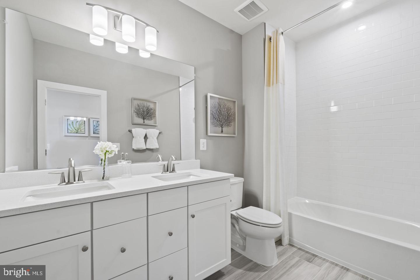 VIENNA WOODS - Residential