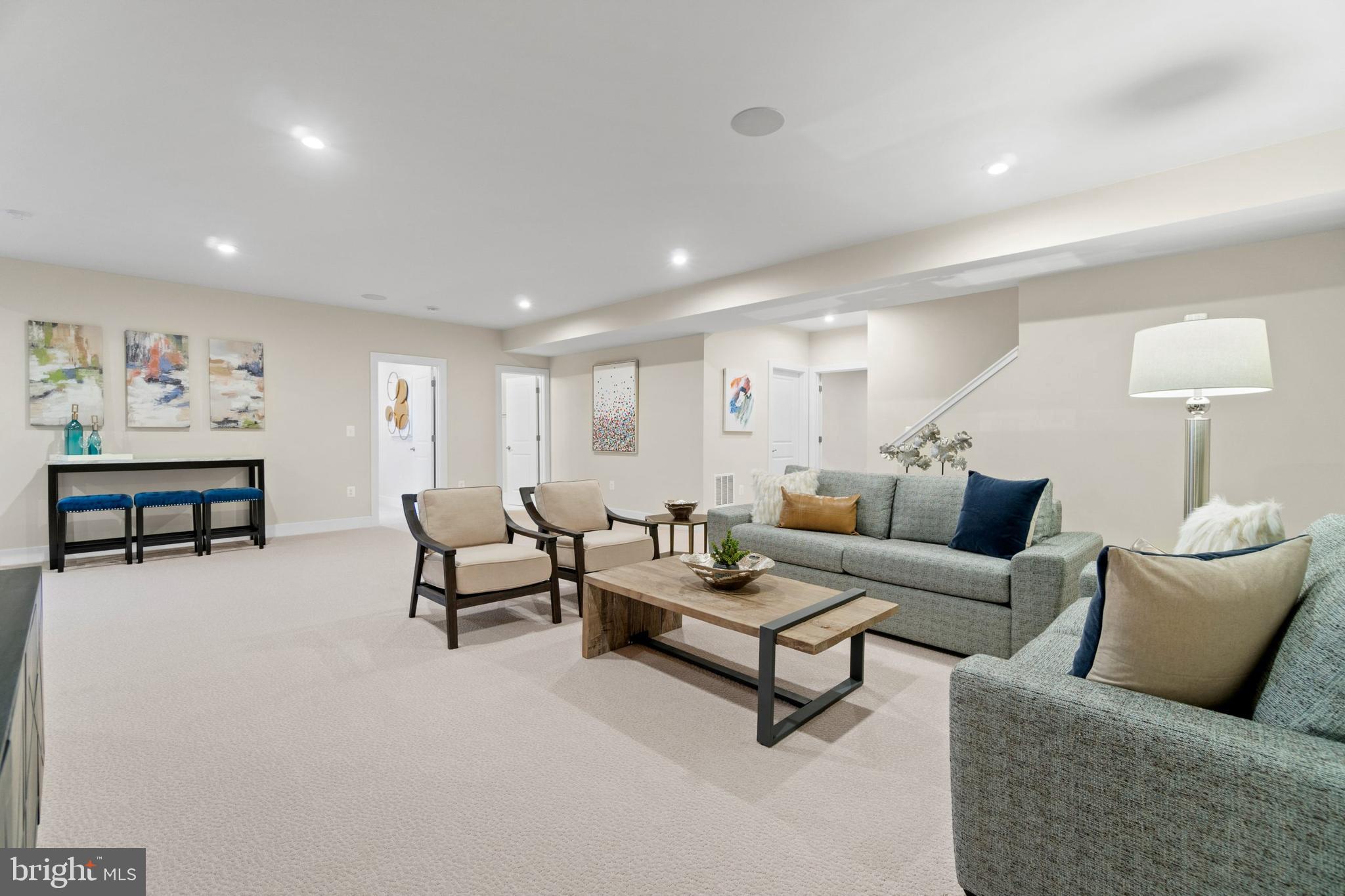 VIENNA WOODS - Residential