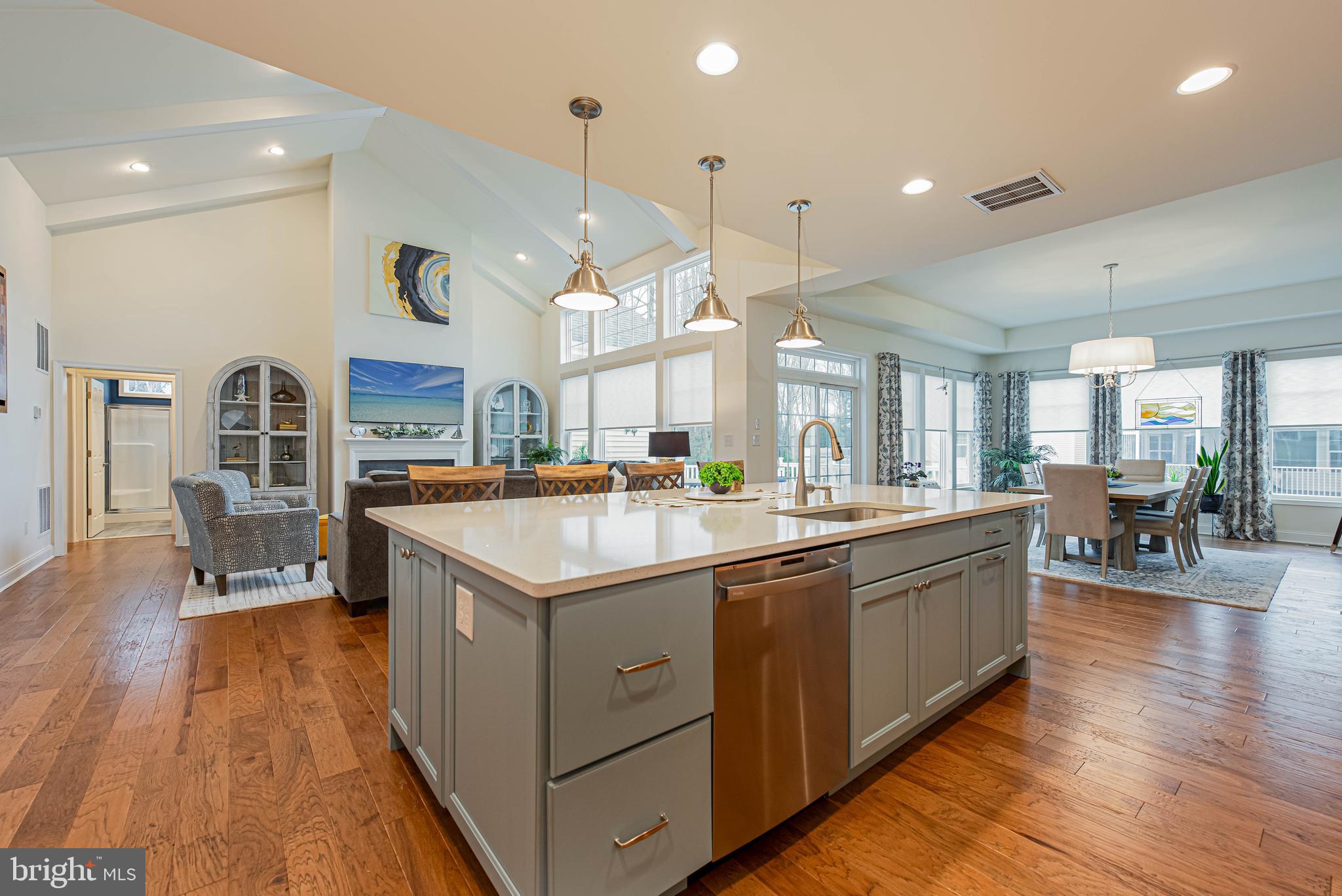 PENINSULA LAKES - Residential