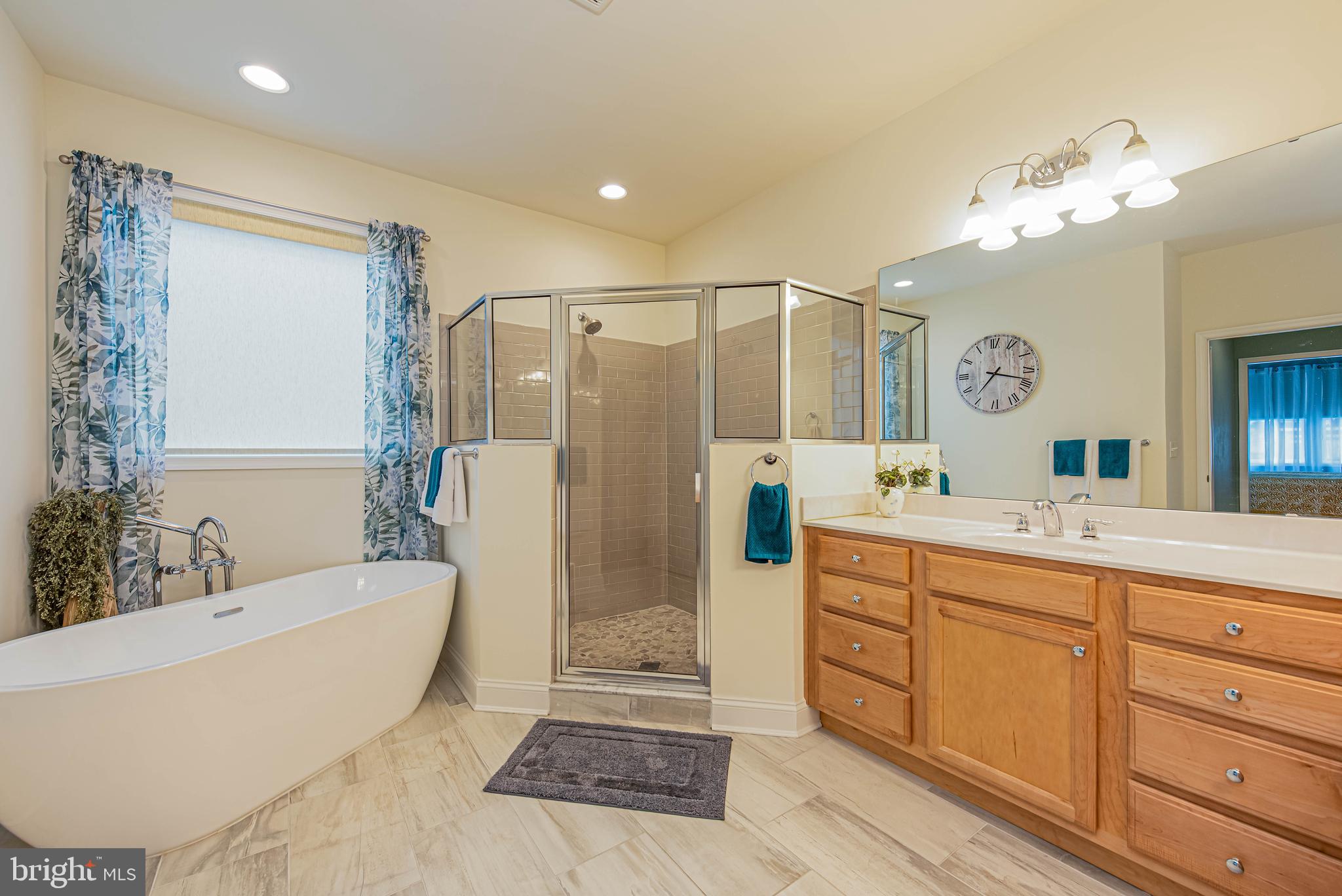 PENINSULA LAKES - Residential