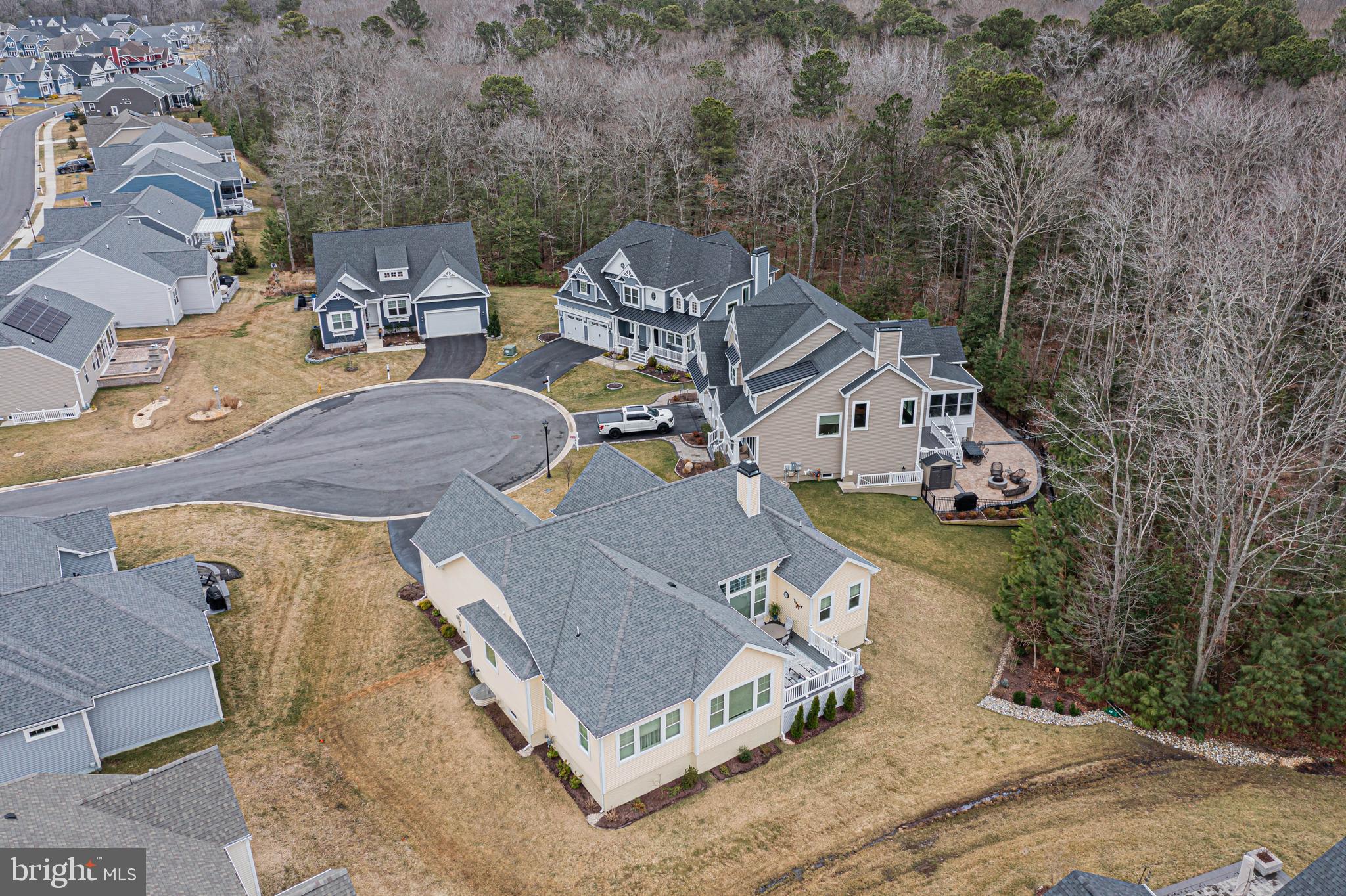 PENINSULA LAKES - Residential