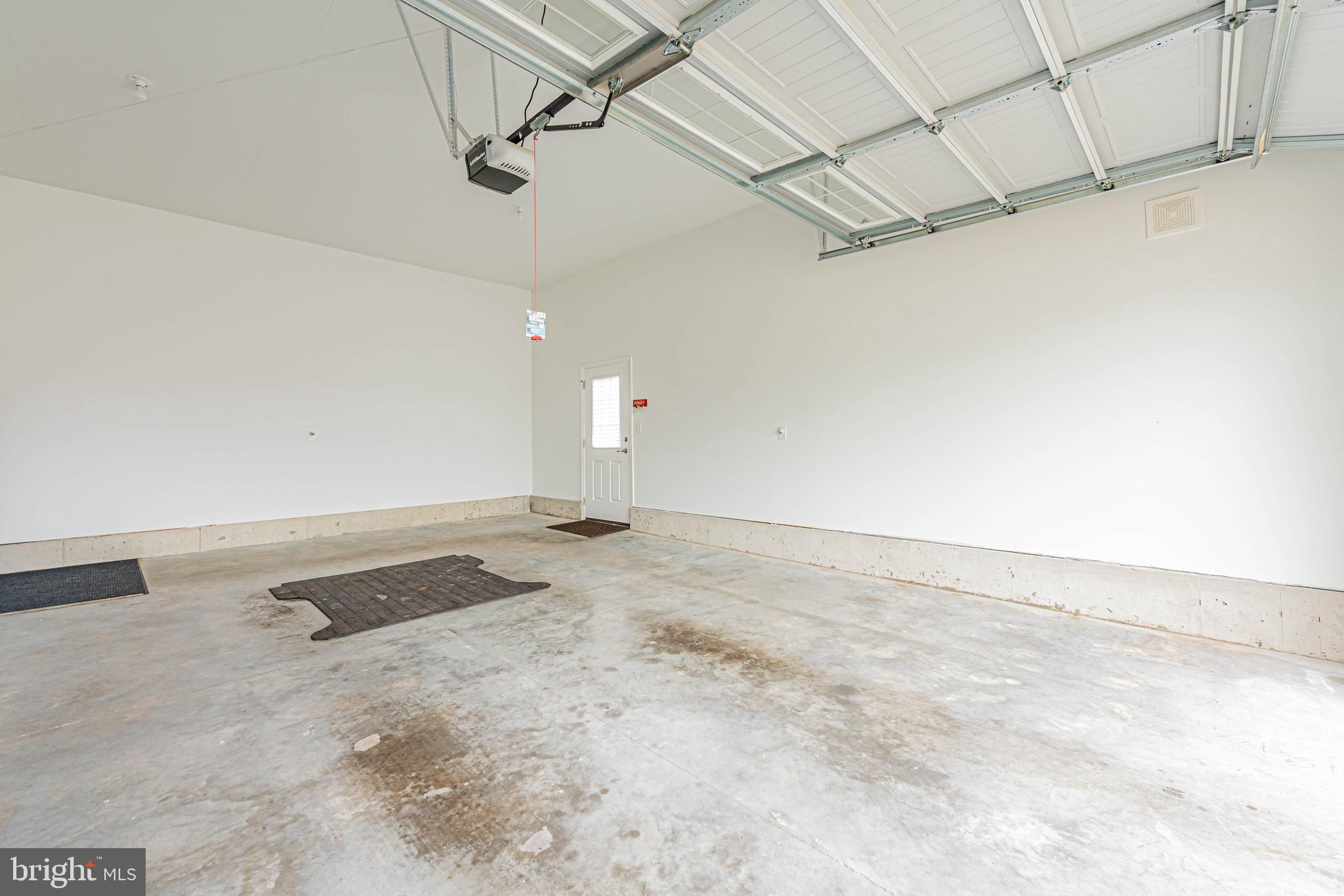 PENINSULA LAKES - Residential