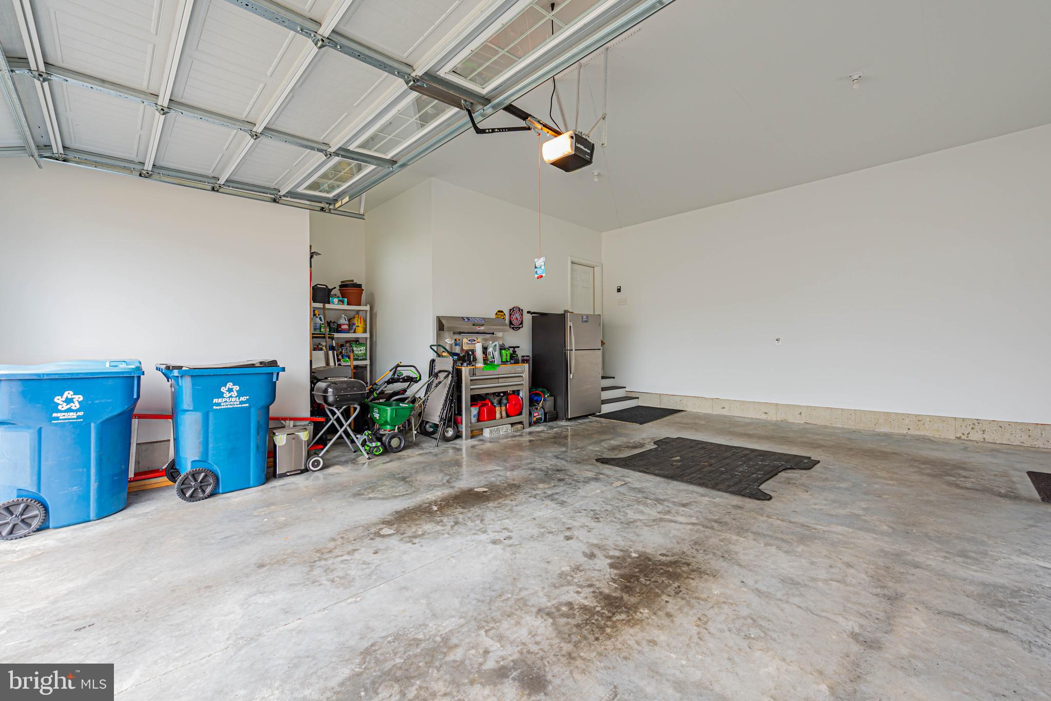 PENINSULA LAKES - Residential