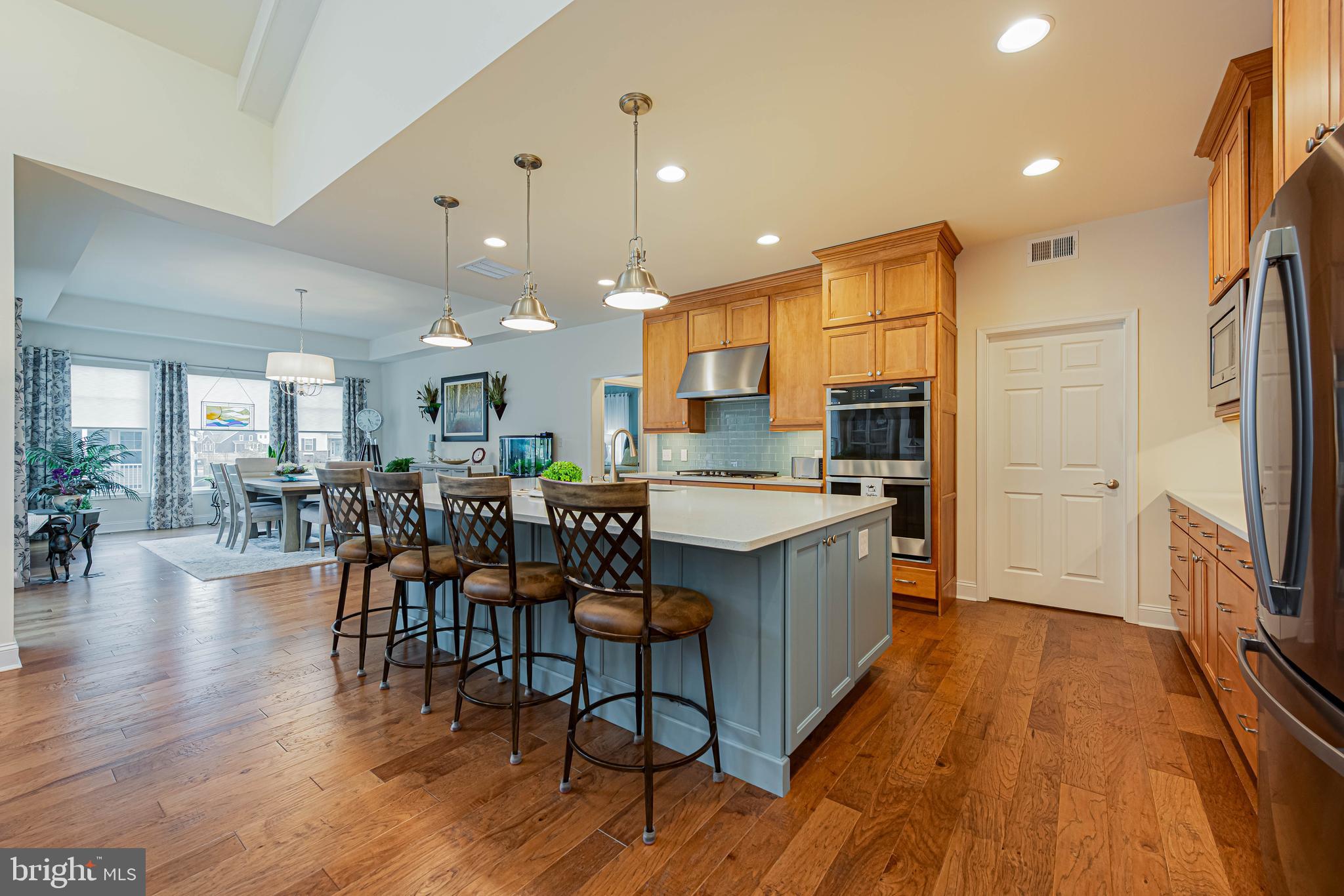 PENINSULA LAKES - Residential