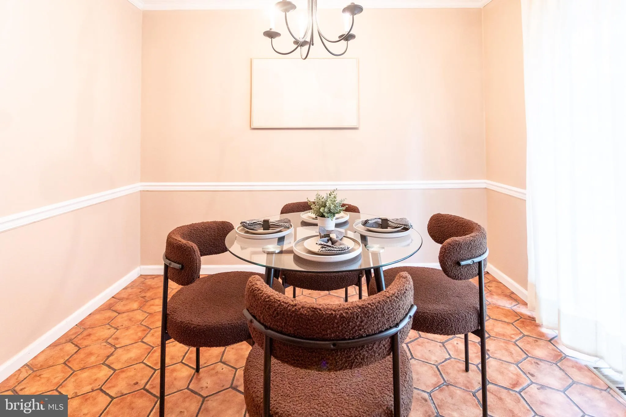 Chesterbrook, Pennsylvania 19087, United States, 5 Bedrooms Bedrooms, ,5 BathroomsBathrooms,Residential,Pending,1924