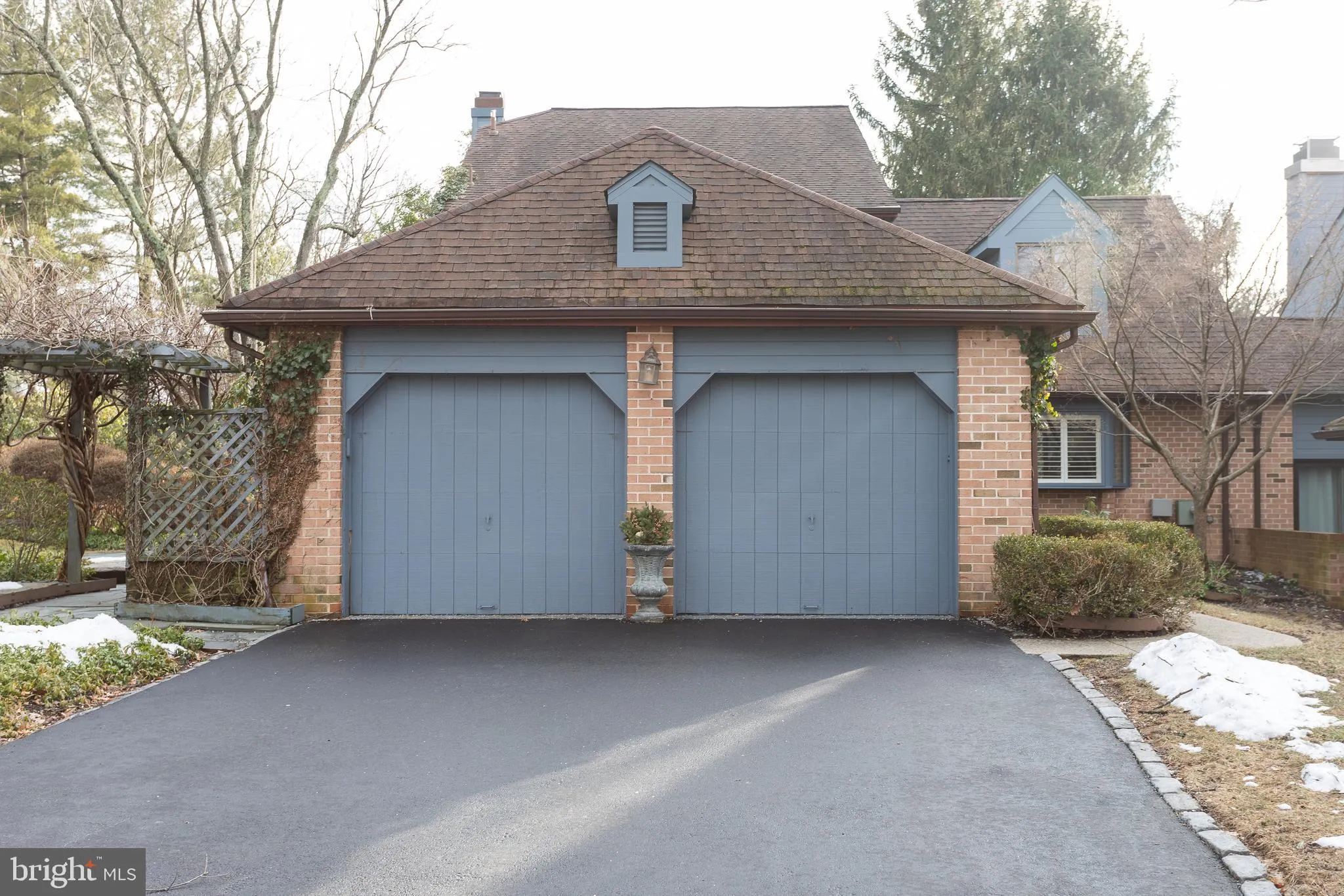 Chesterbrook, Pennsylvania 19087, United States, 5 Bedrooms Bedrooms, ,5 BathroomsBathrooms,Residential,Pending,1924