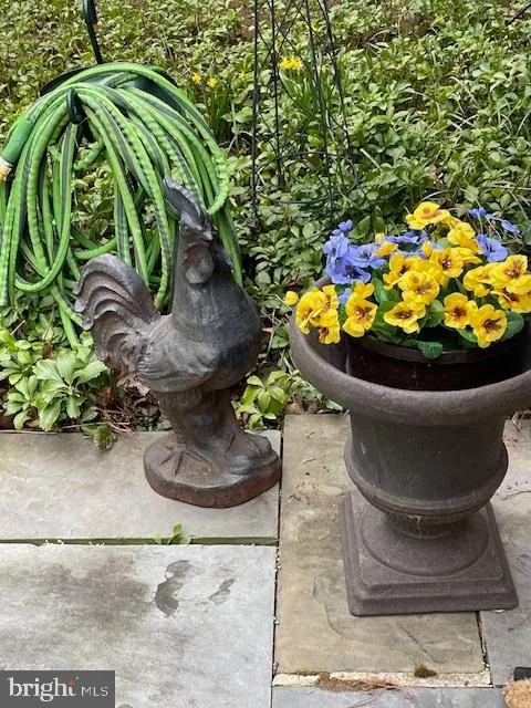 Chesterbrook, Pennsylvania 19087, United States, 5 Bedrooms Bedrooms, ,5 BathroomsBathrooms,Residential,Pending,1924