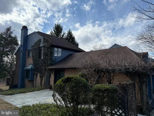 Chesterbrook, Pennsylvania 19087, United States, 5 Bedrooms Bedrooms, ,5 BathroomsBathrooms,Residential,Pending,1924