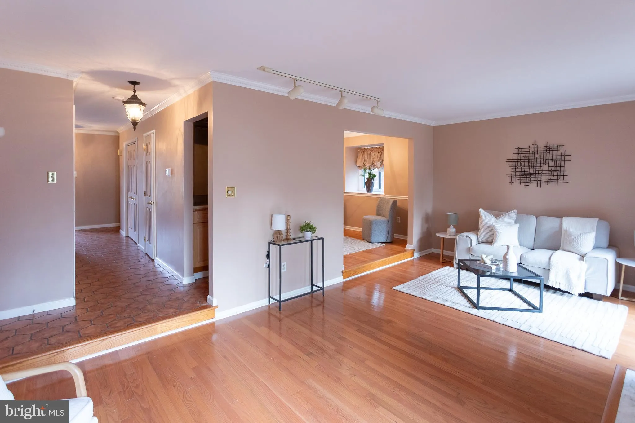 Chesterbrook, Pennsylvania 19087, United States, 5 Bedrooms Bedrooms, ,5 BathroomsBathrooms,Residential,Pending,1924