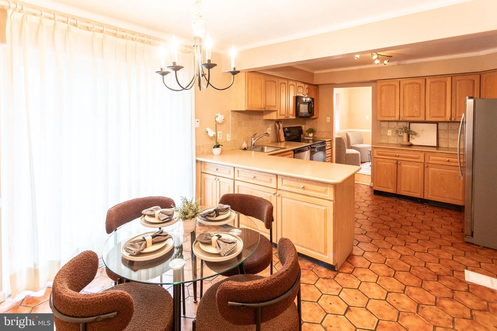 Chesterbrook, Pennsylvania 19087, United States, 5 Bedrooms Bedrooms, ,5 BathroomsBathrooms,Residential,Pending,1924