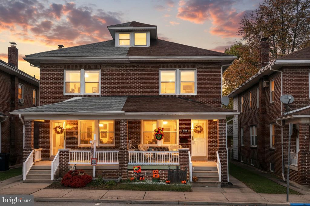 Photo of 1635 Monroe St, YORK, PA 17404 (MLS # PAYK2092668)