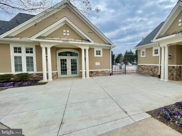 SHEFFIELD MANOR - Residential Lease