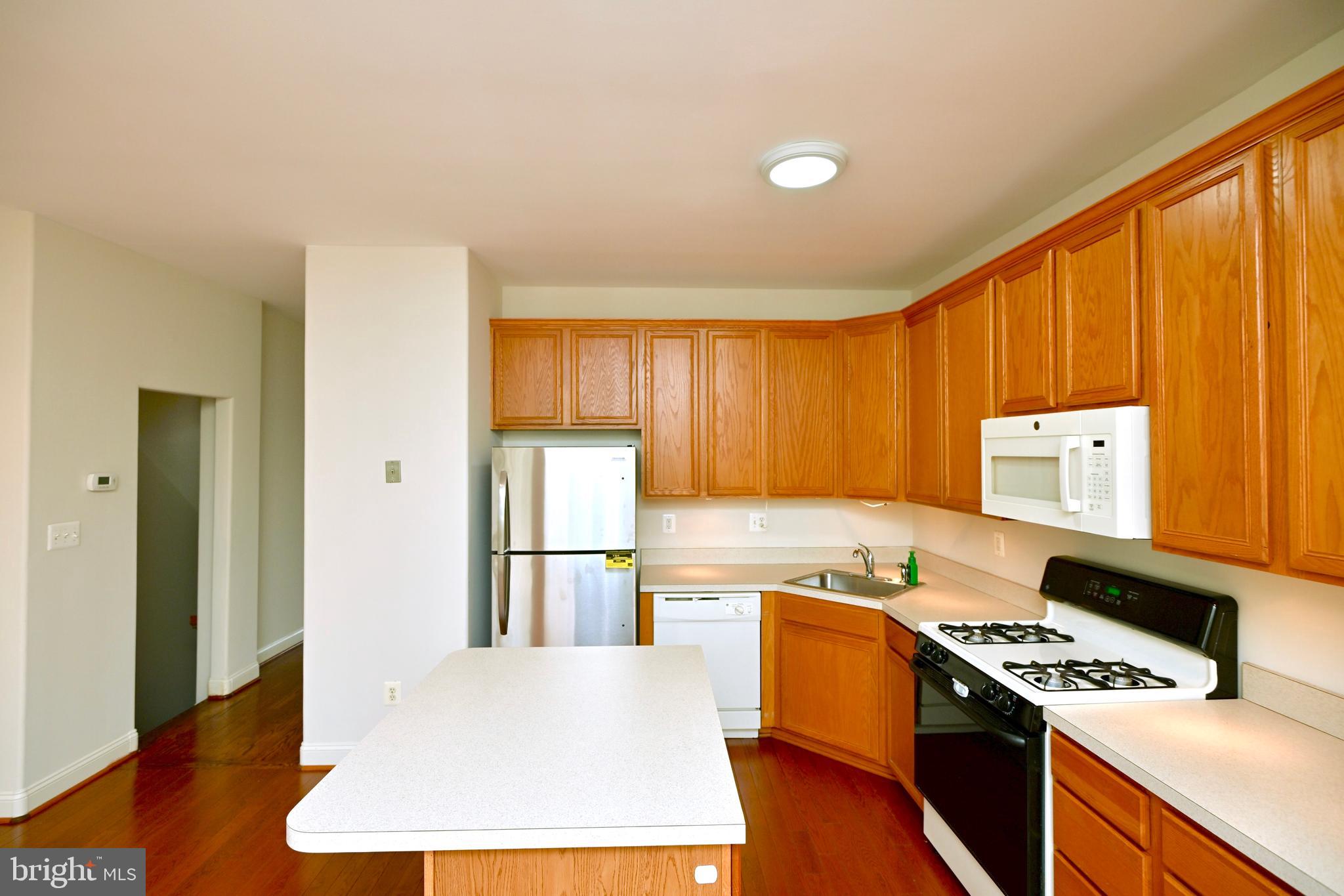 SHEFFIELD MANOR - Residential Lease