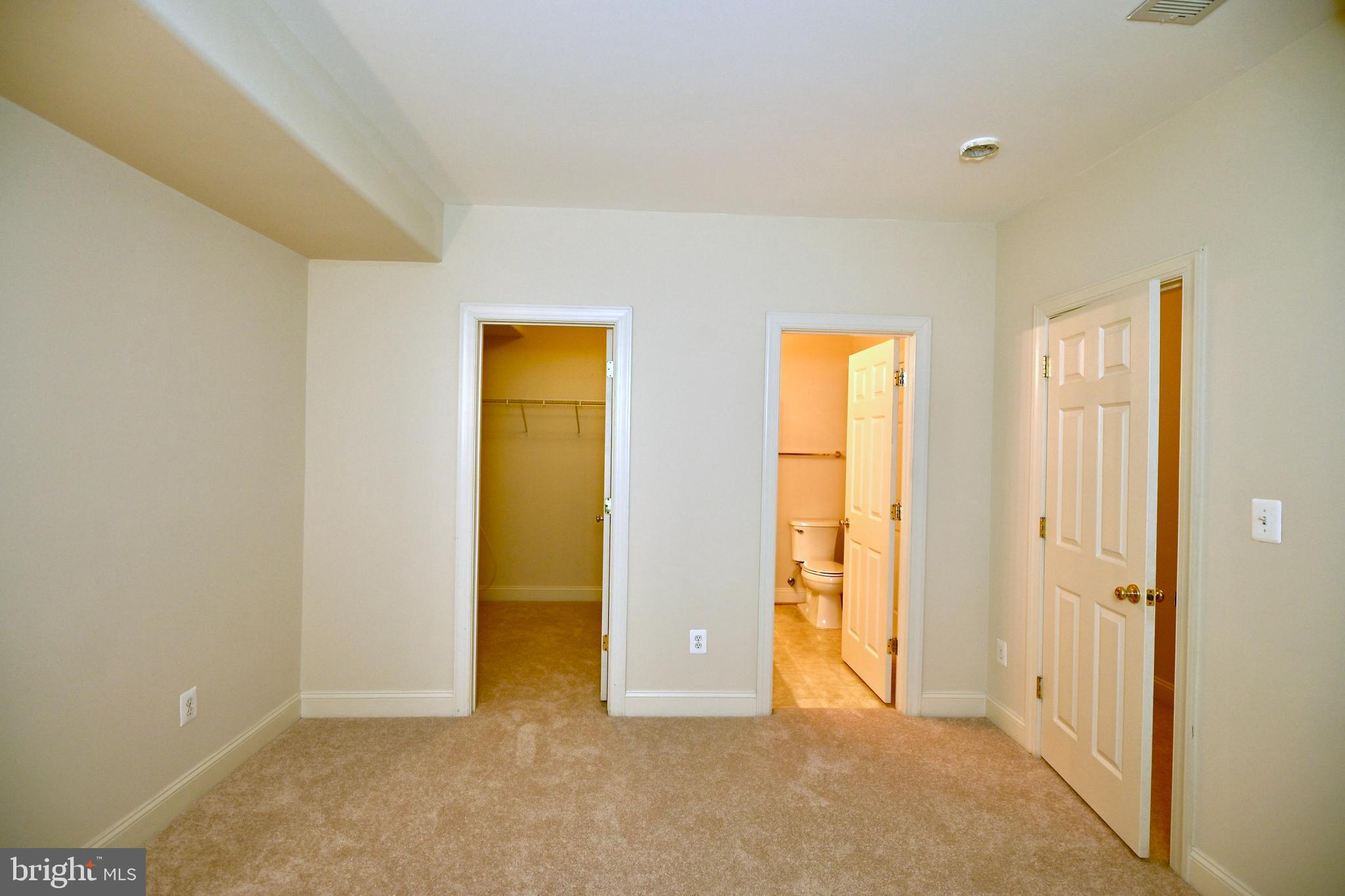 SHEFFIELD MANOR - Residential Lease