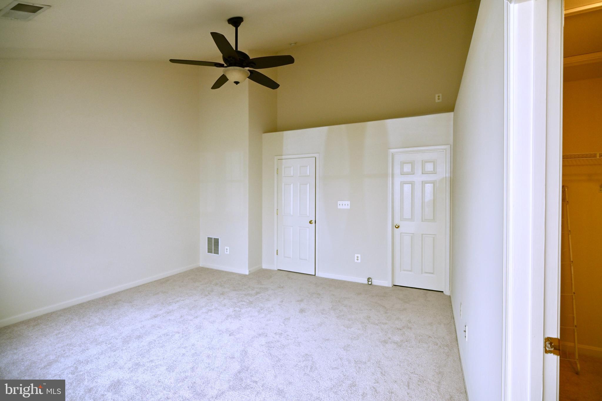 SHEFFIELD MANOR - Residential Lease