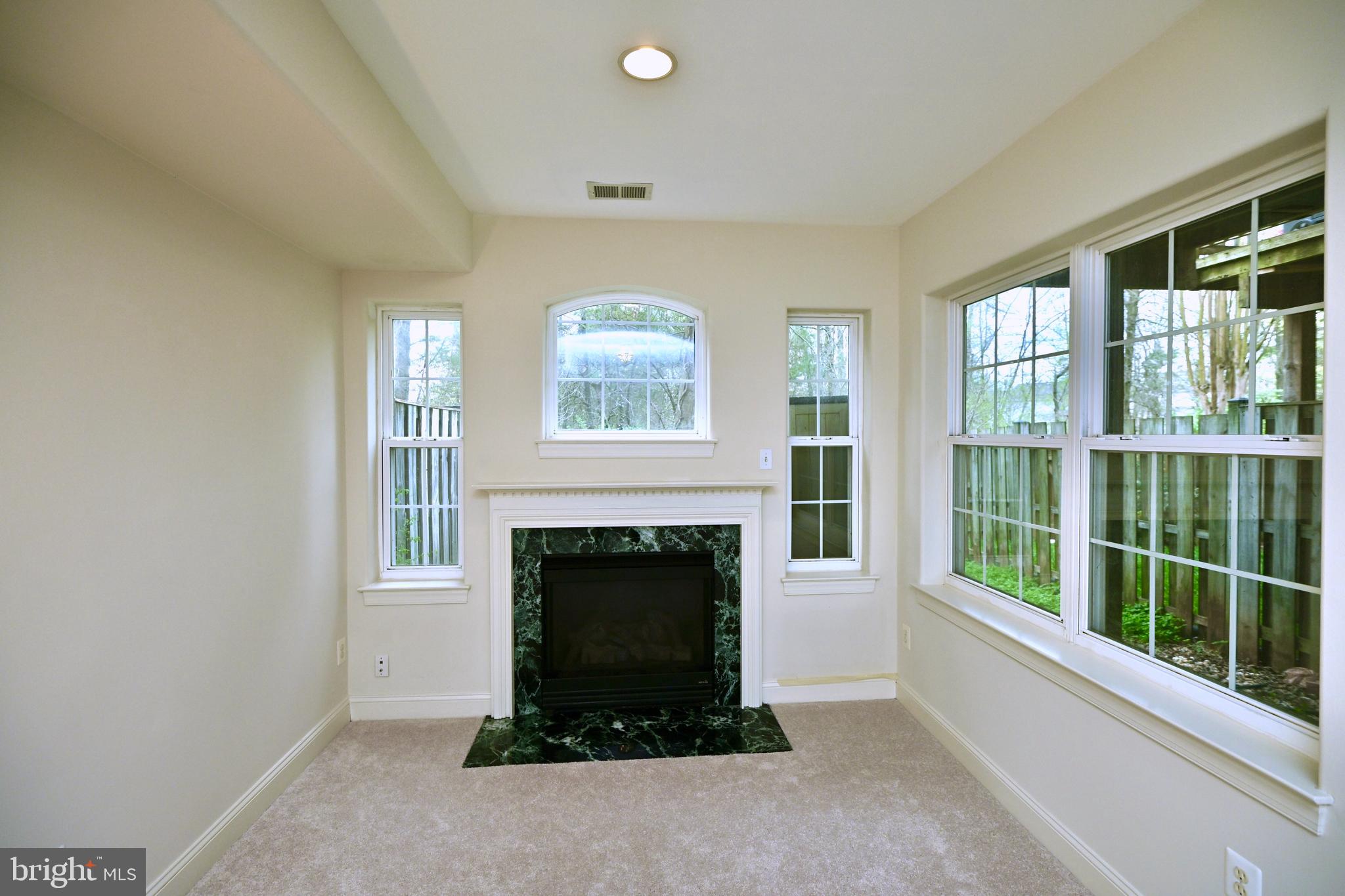 SHEFFIELD MANOR - Residential Lease