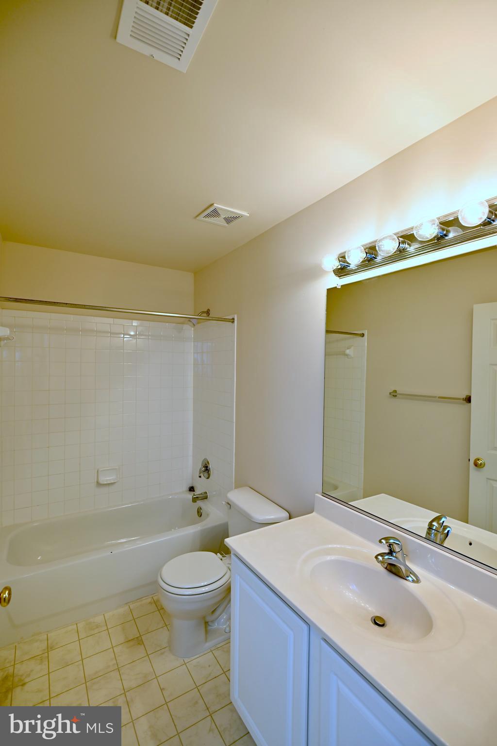 SHEFFIELD MANOR - Residential Lease