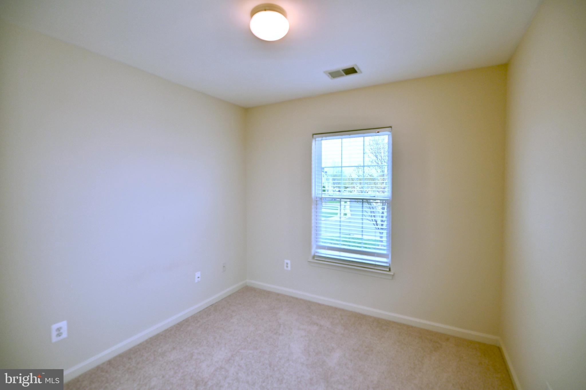 SHEFFIELD MANOR - Residential Lease