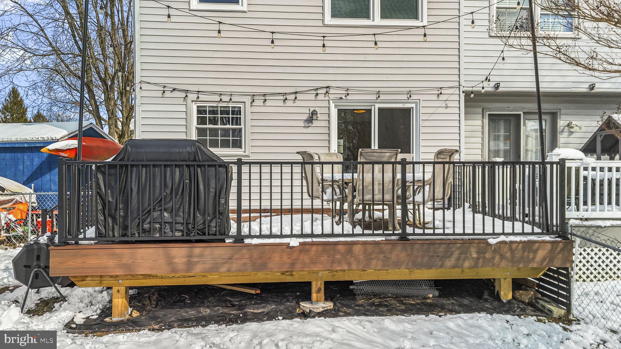 INGLESIDE VILLAGE - Residential