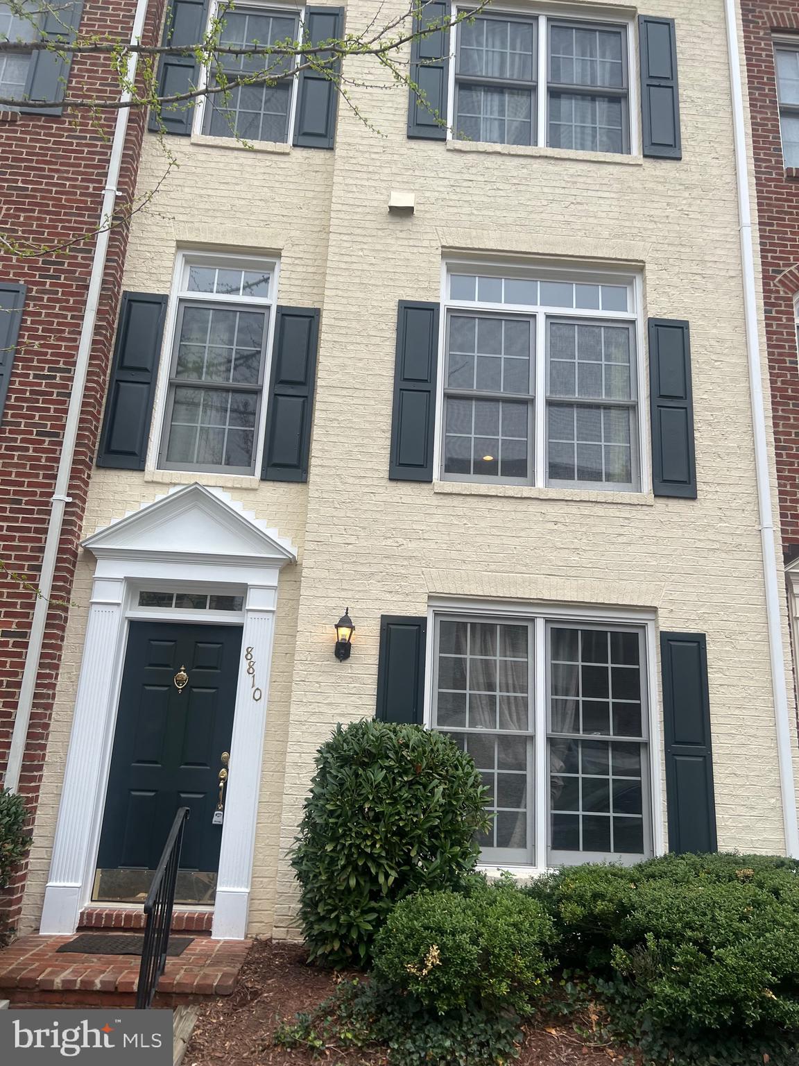 TYSONS VILLAGE - Residential Lease