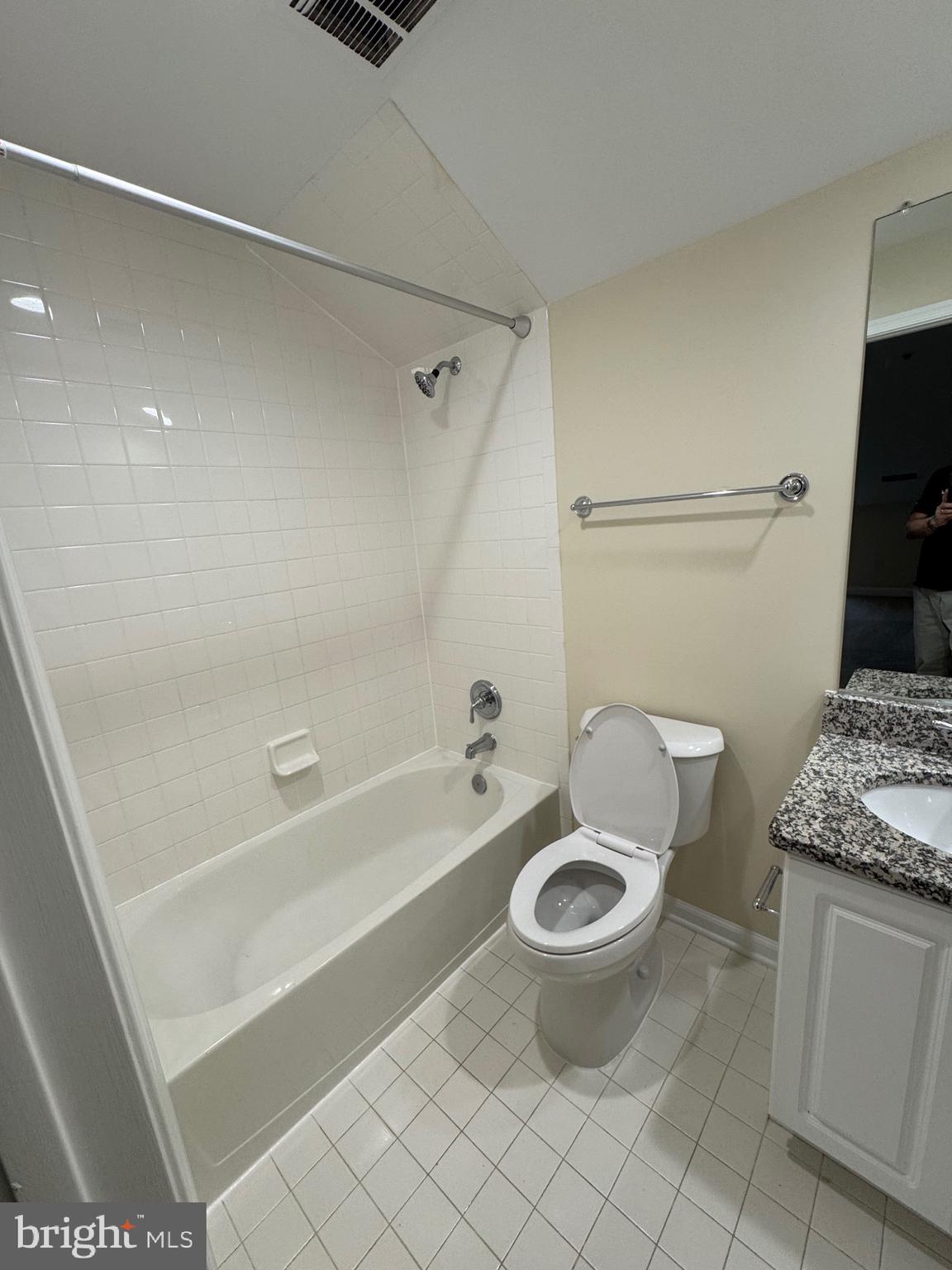 TYSONS VILLAGE - Residential Lease