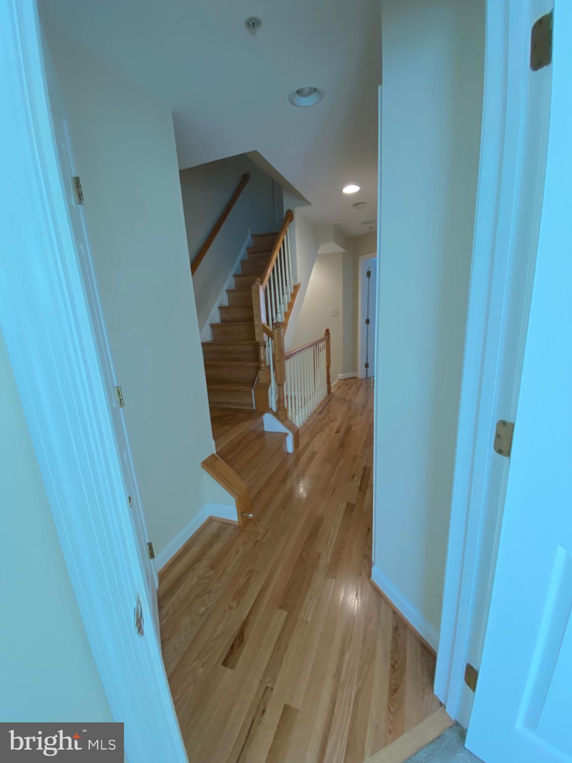 TYSONS VILLAGE - Residential Lease