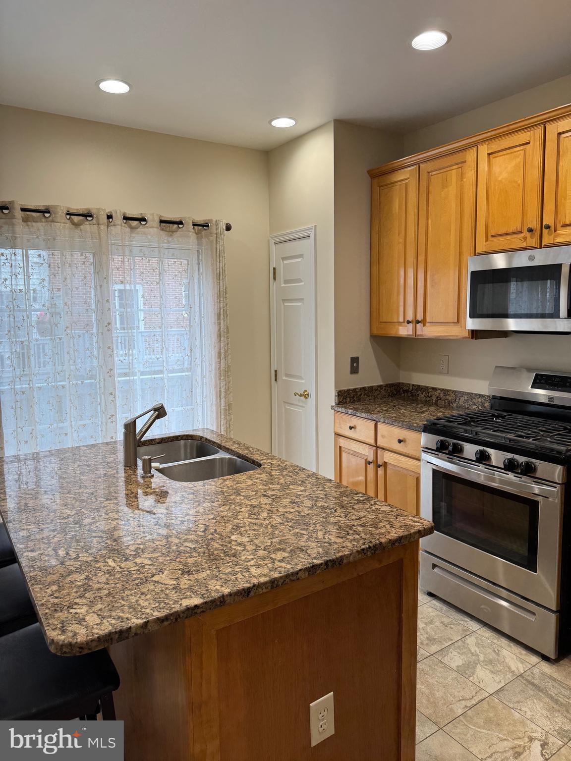 TYSONS VILLAGE - Residential Lease