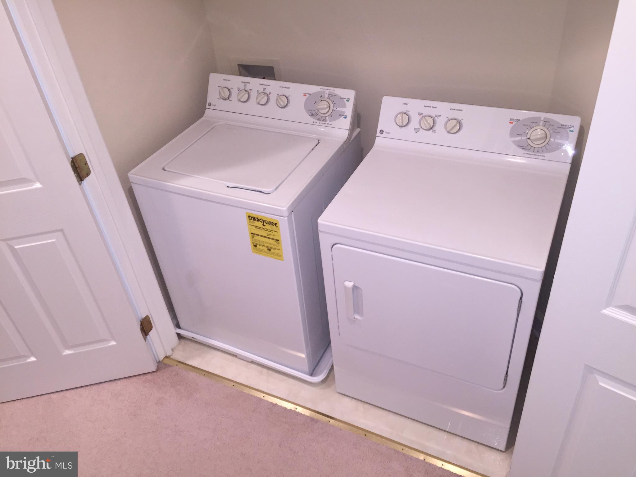 TYSONS VILLAGE - Residential Lease