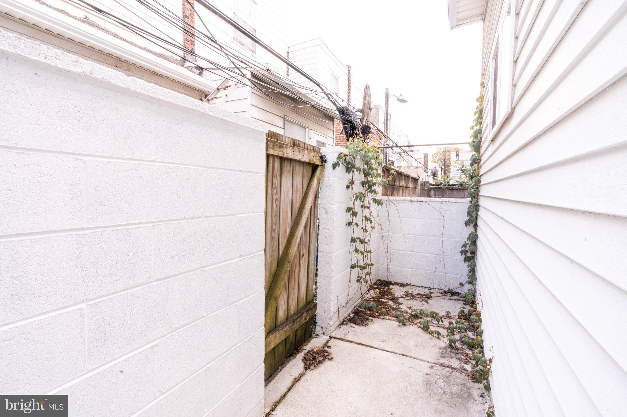 WHITMAN - Residential