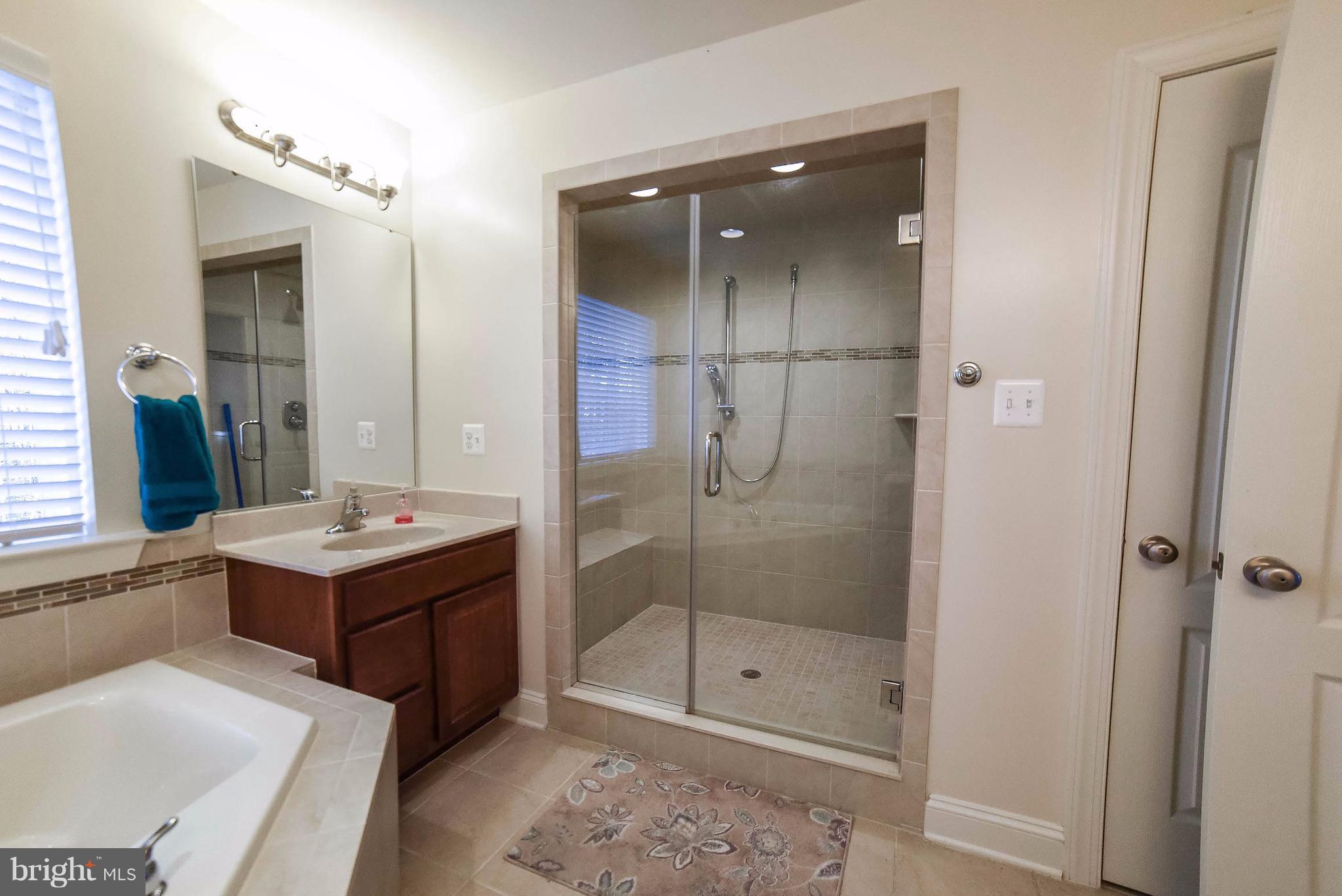 BROAD CREEK - Residential