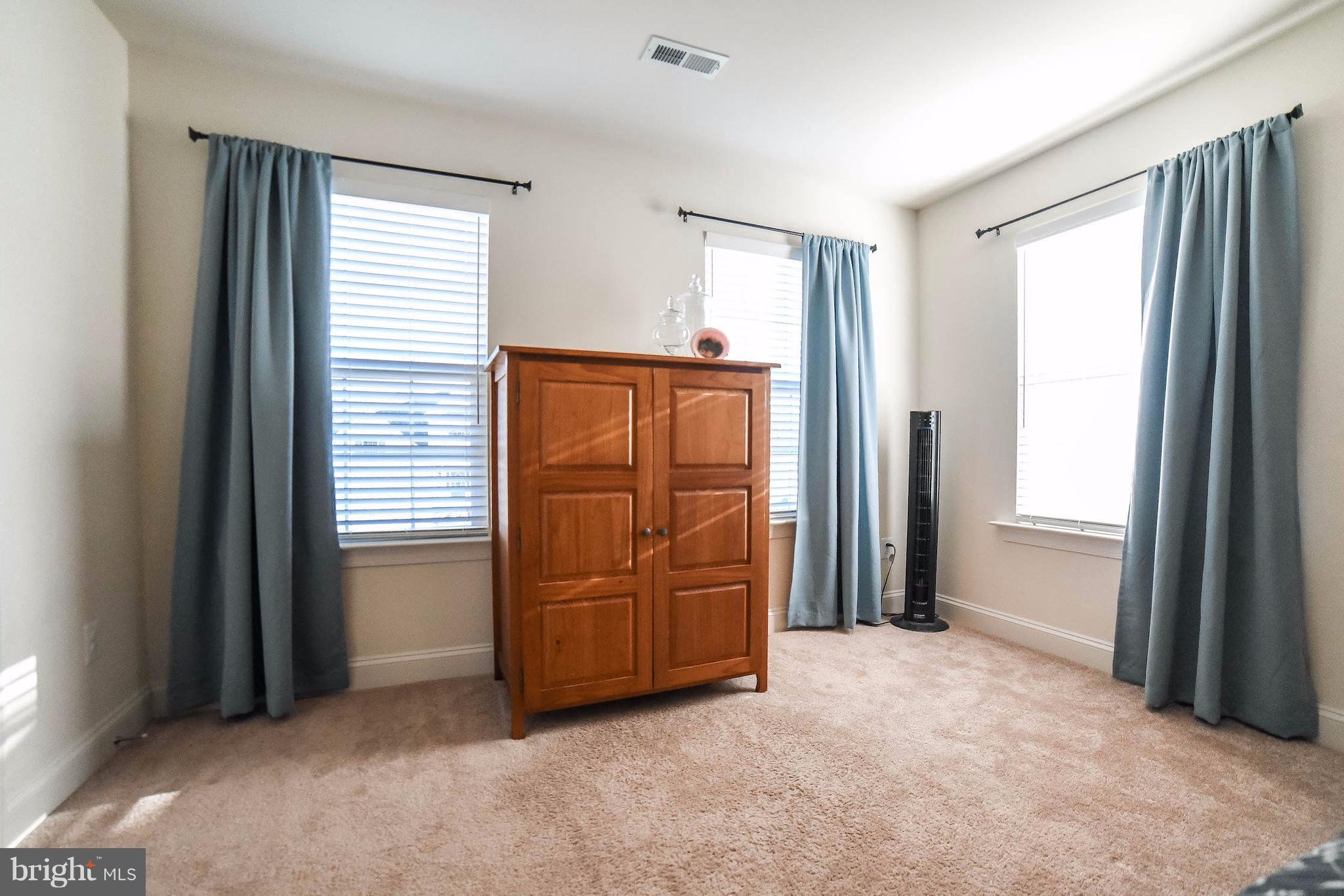 BROAD CREEK - Residential