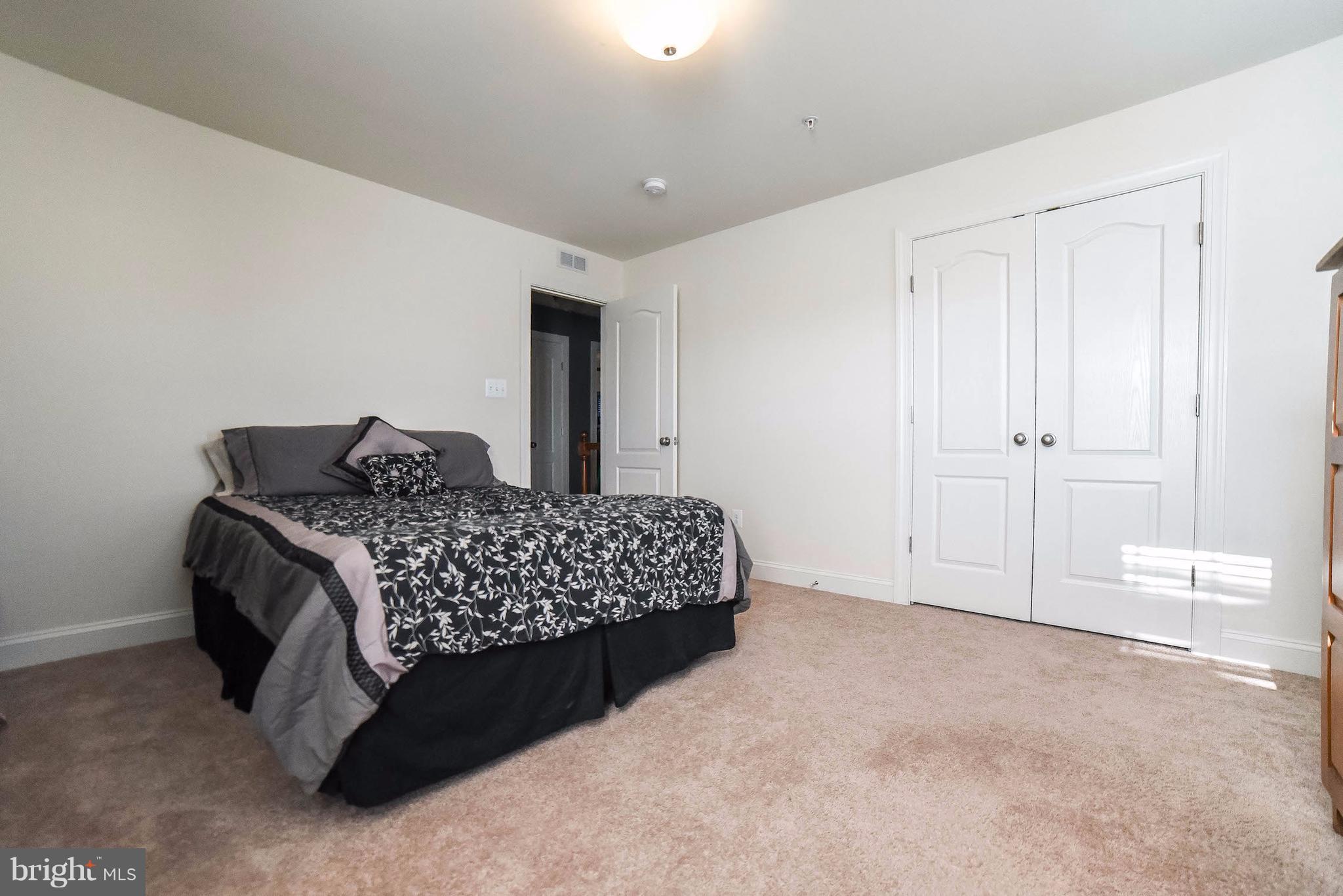 BROAD CREEK - Residential