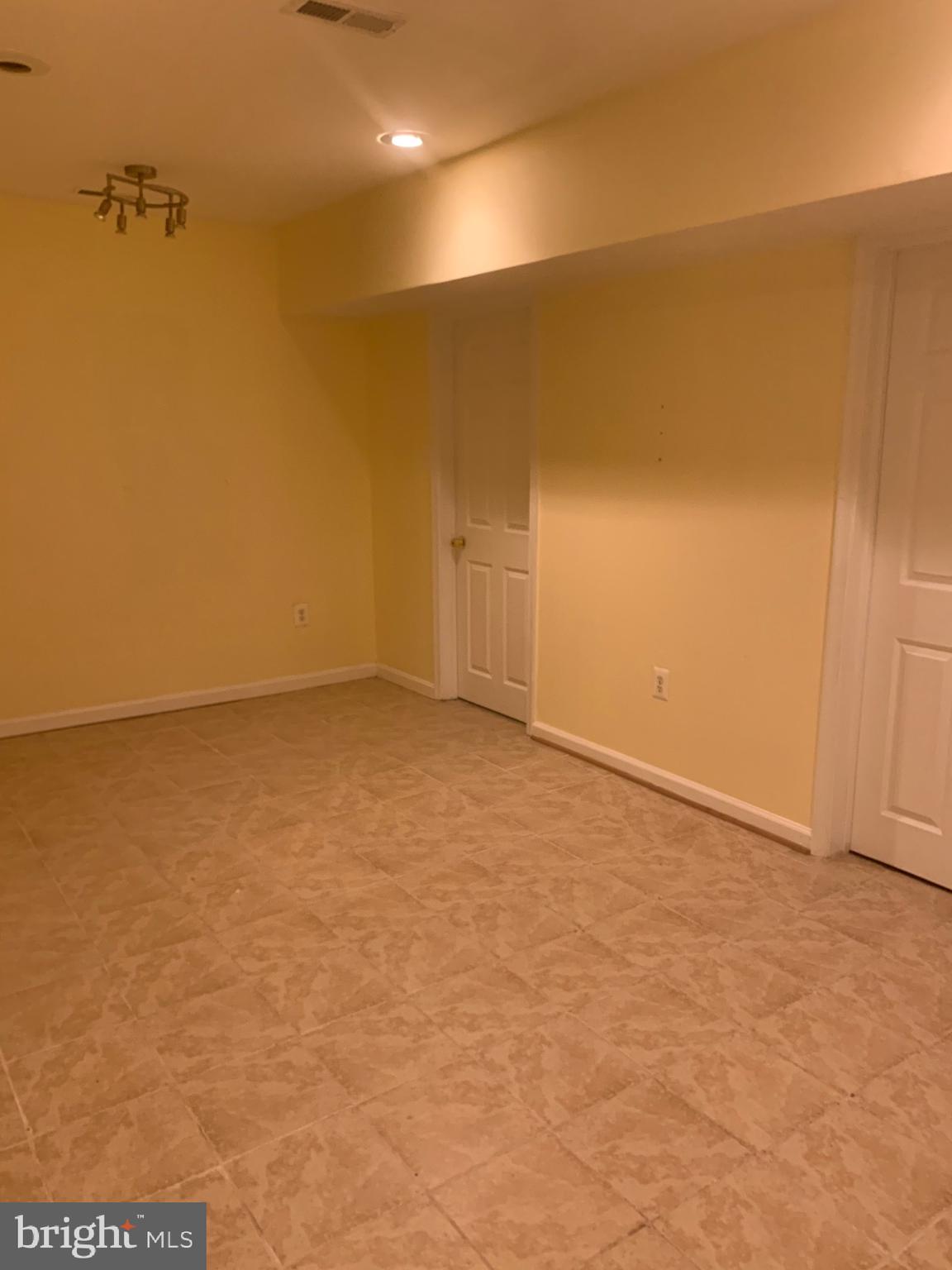 SADDLE CREEK - Residential